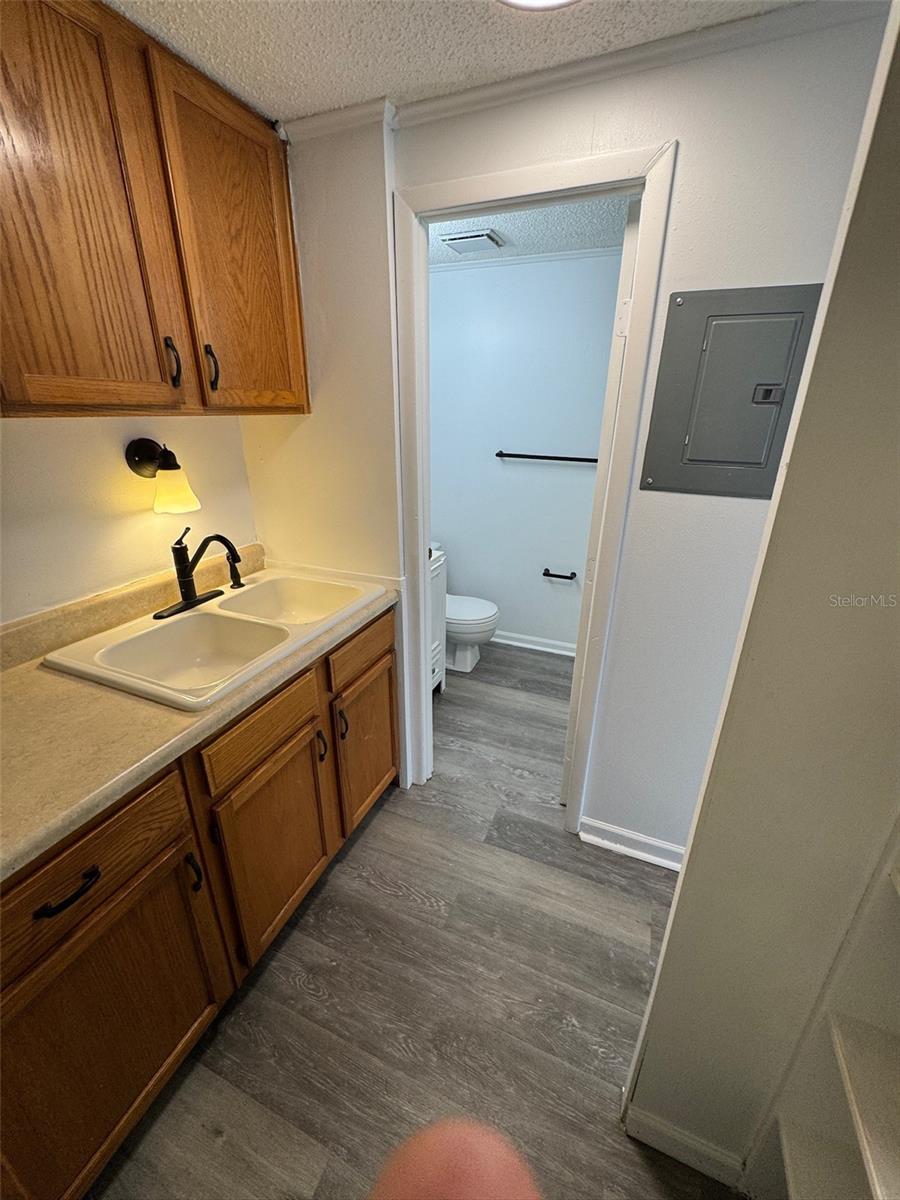 AZALEA HILLS - Residential Lease