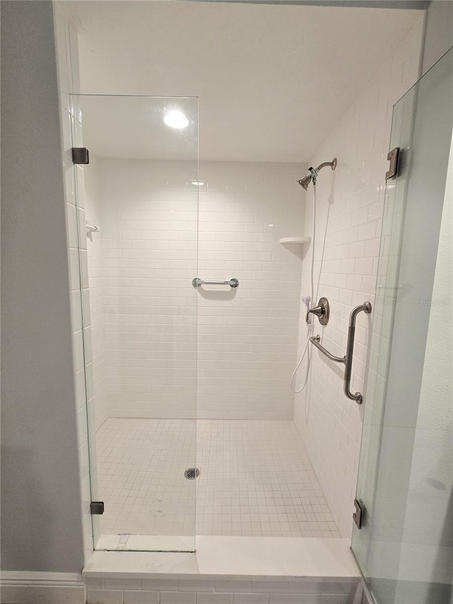 GOLF LAKE CONDO IX AT EAST BAY - Residential