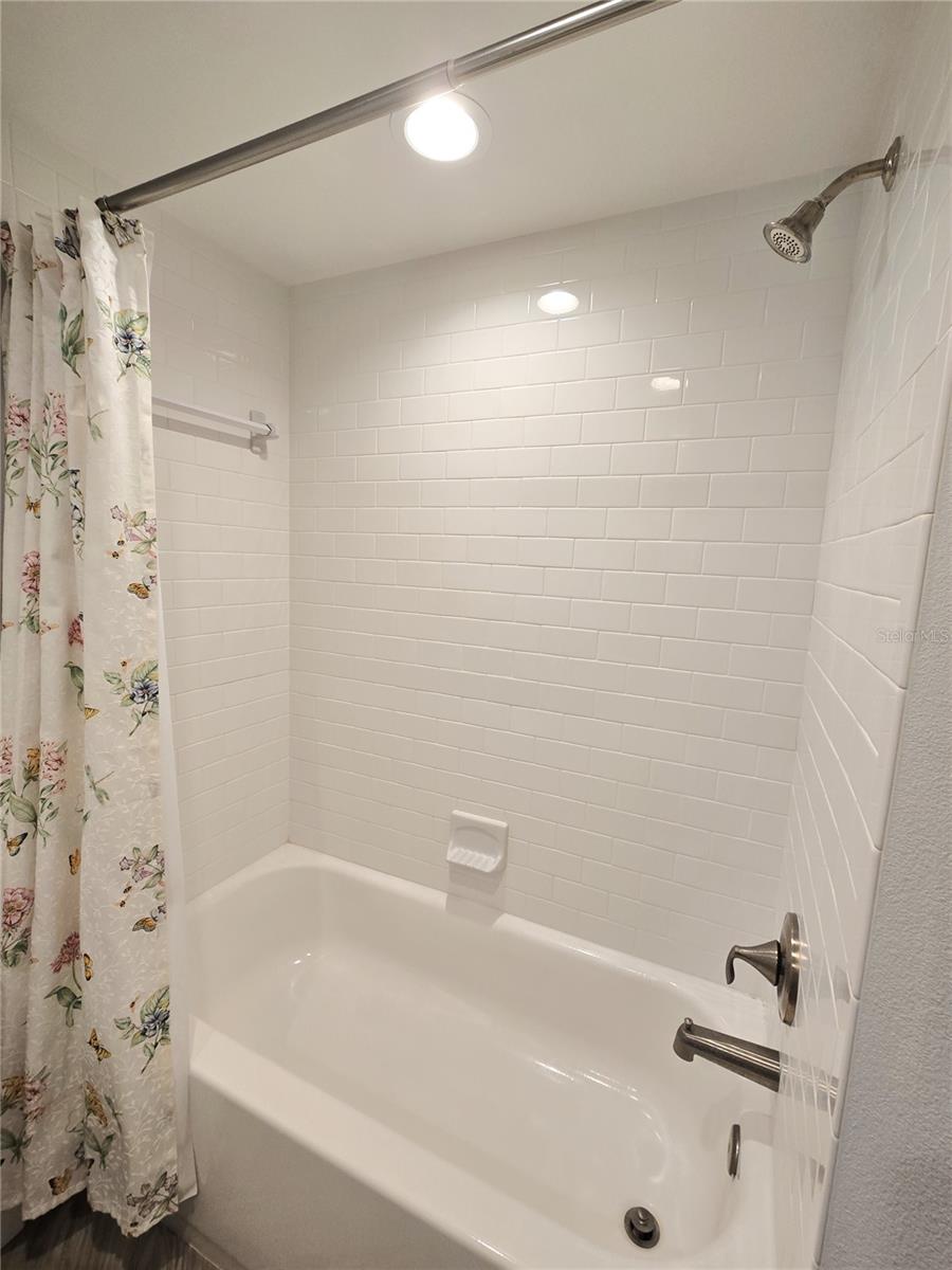 GOLF LAKE CONDO IX AT EAST BAY - Residential