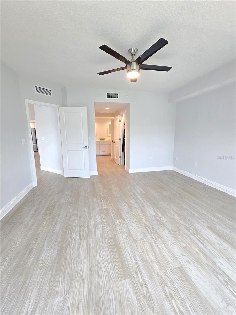 GOLF LAKE CONDO IX AT EAST BAY - Residential