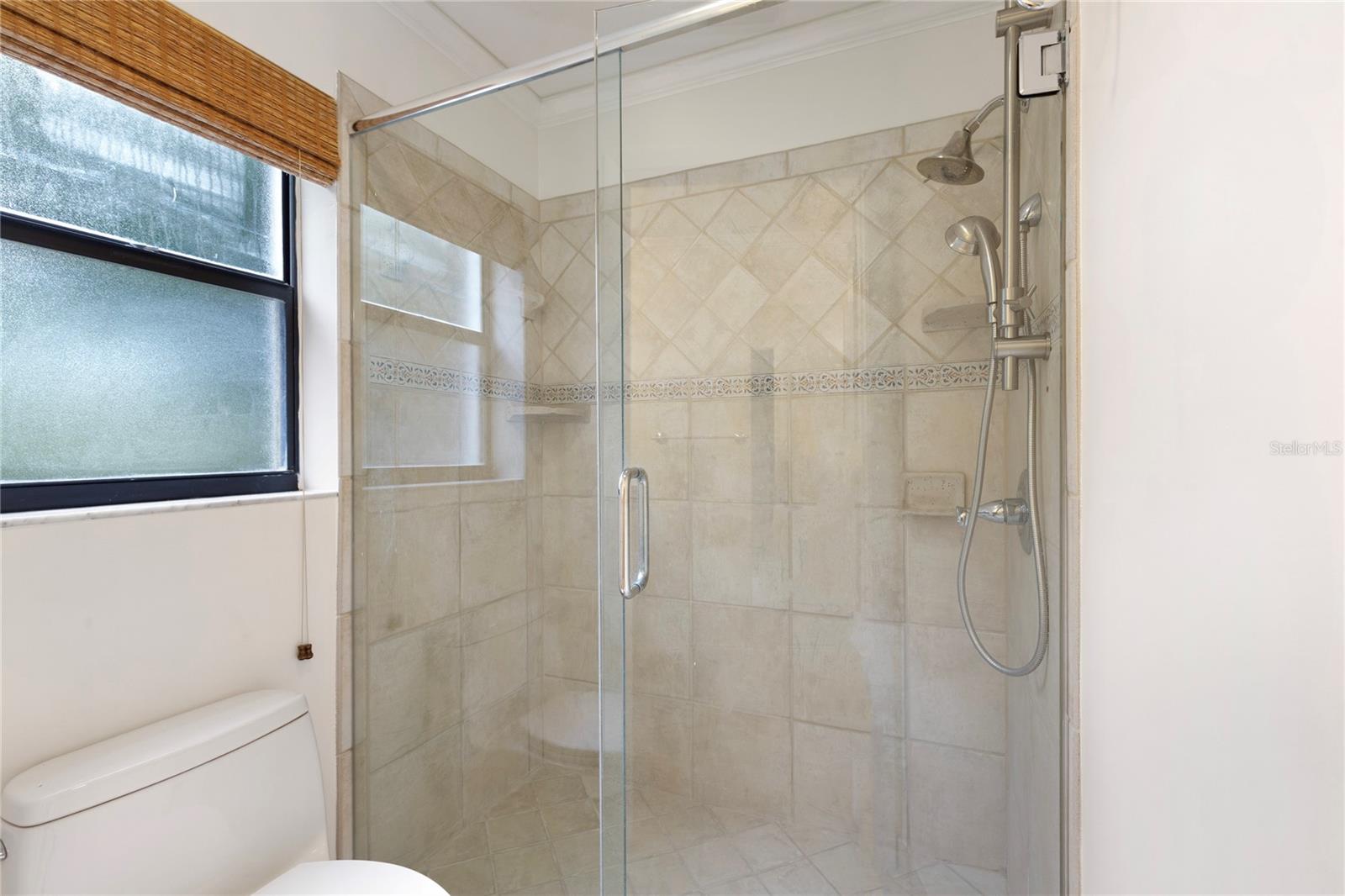 LOVERS OAK CONDO - Residential