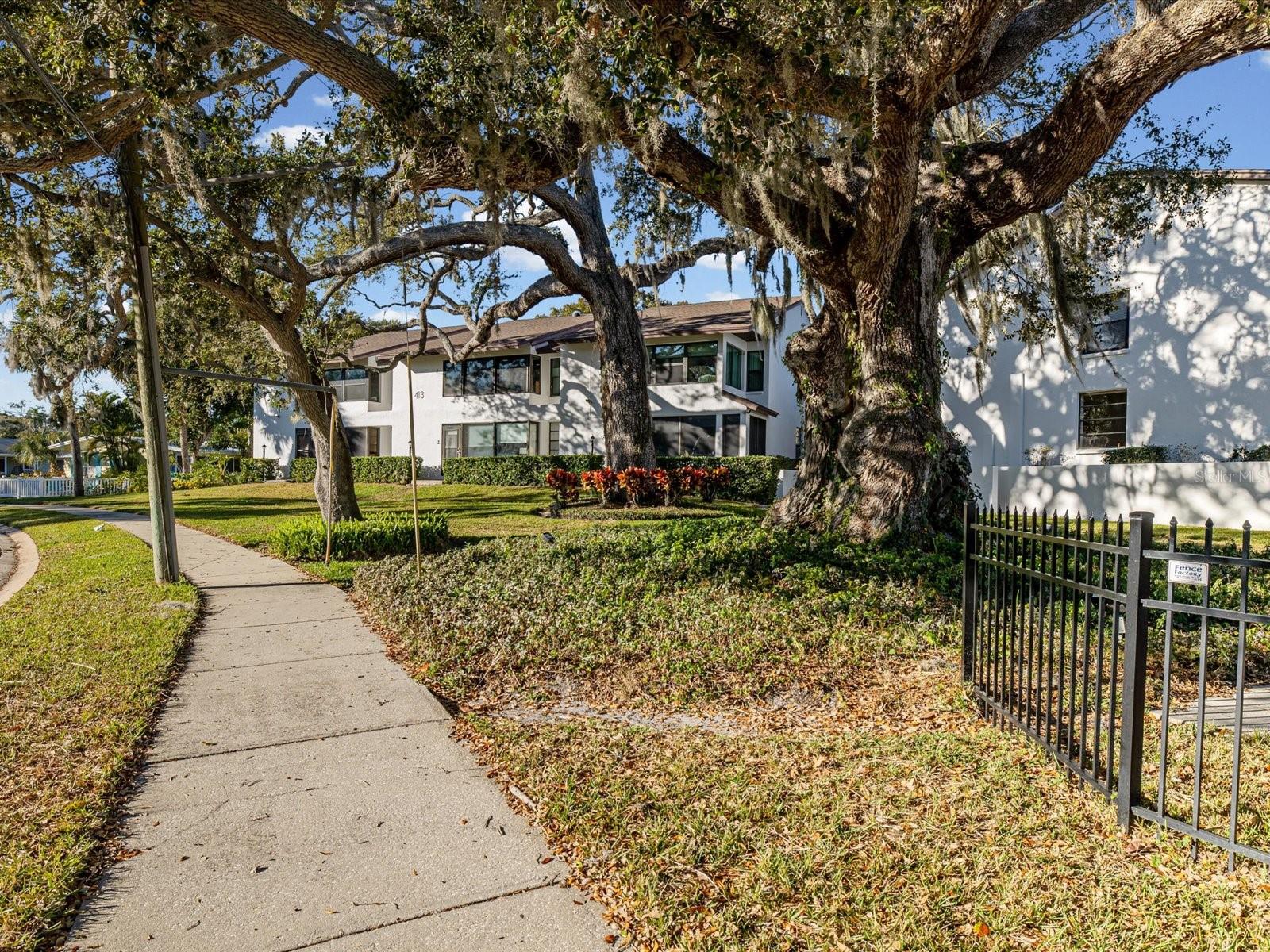 LOVERS OAK CONDO - Residential