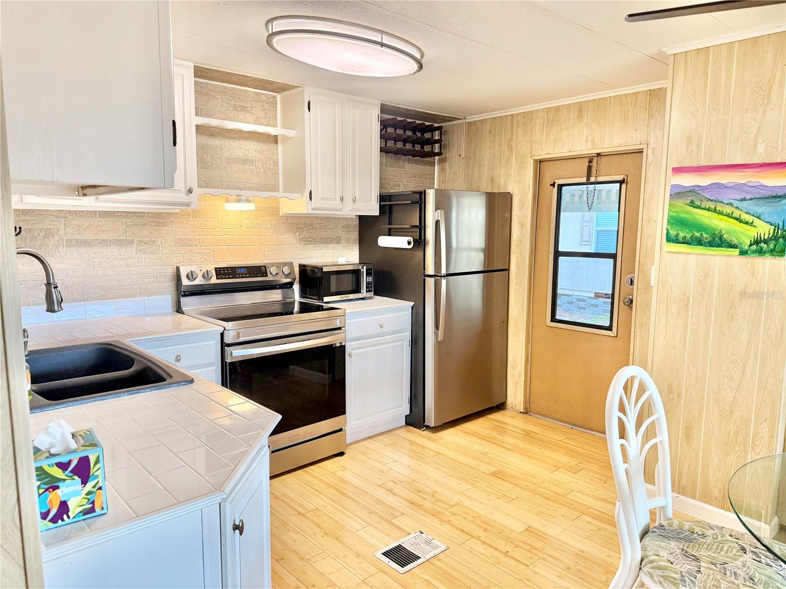 PINELLAS GROVES - Residential