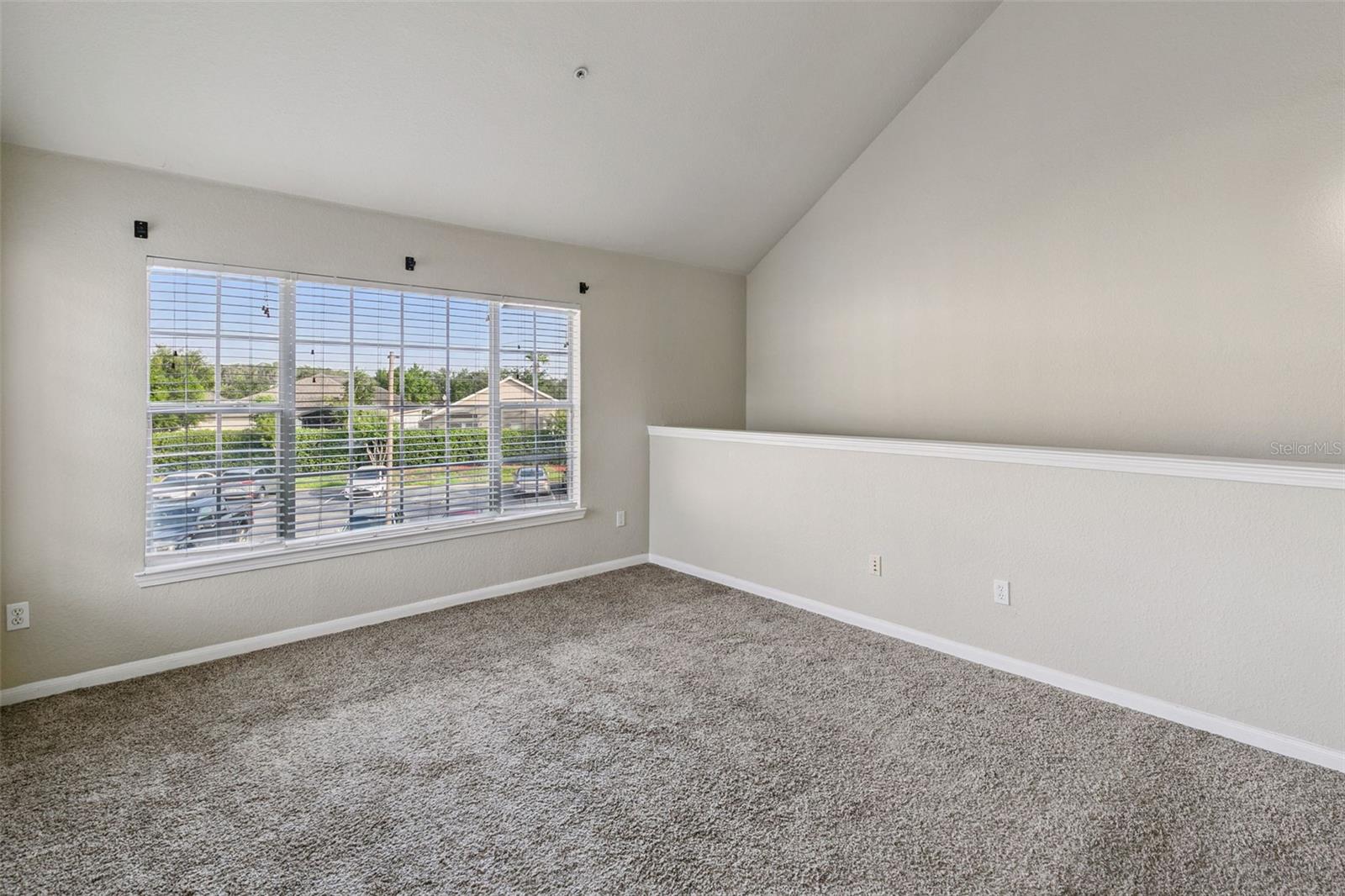 CENTRAL PK/LEE VISTA - Residential