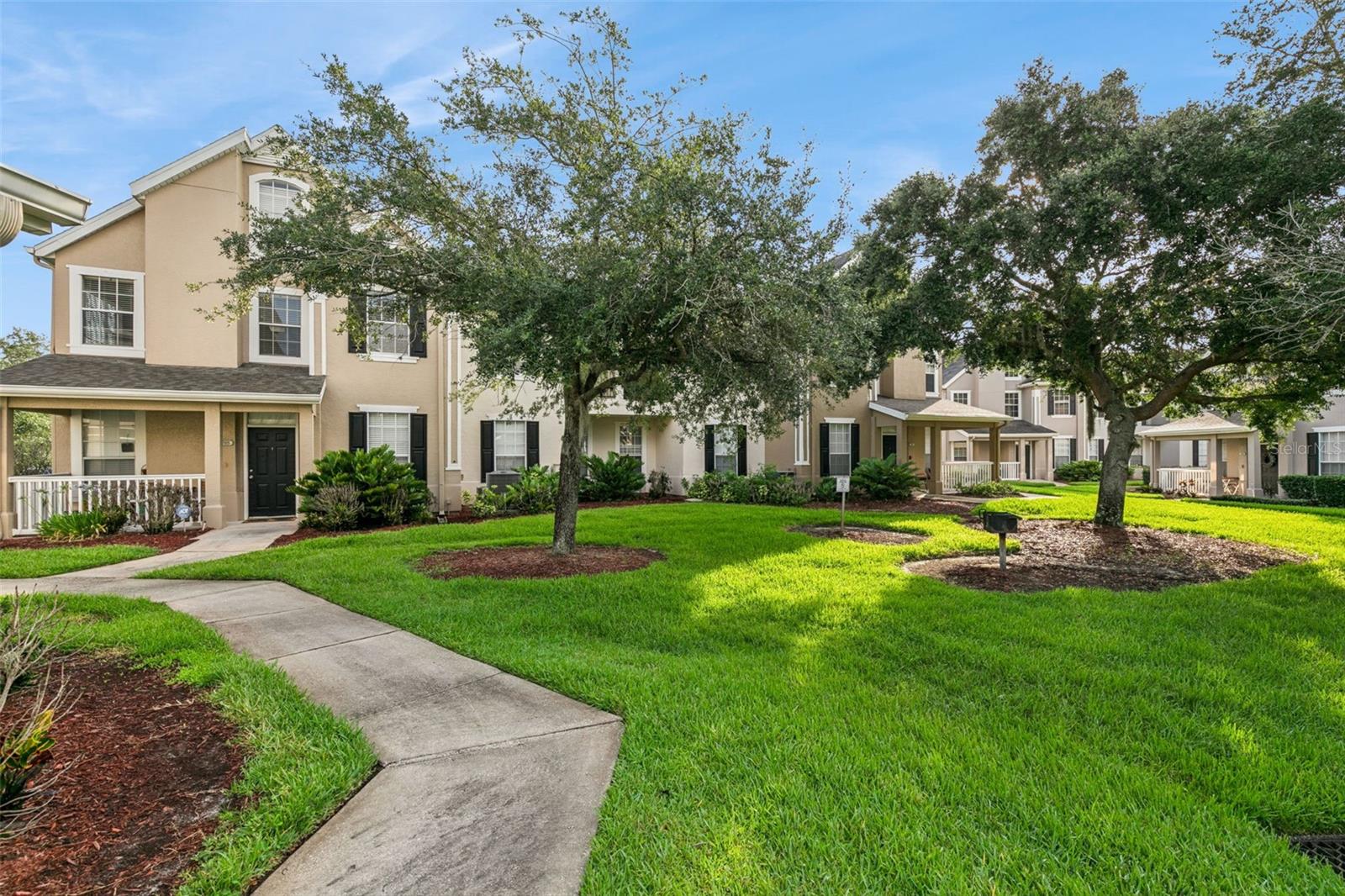 CENTRAL PK/LEE VISTA - Residential