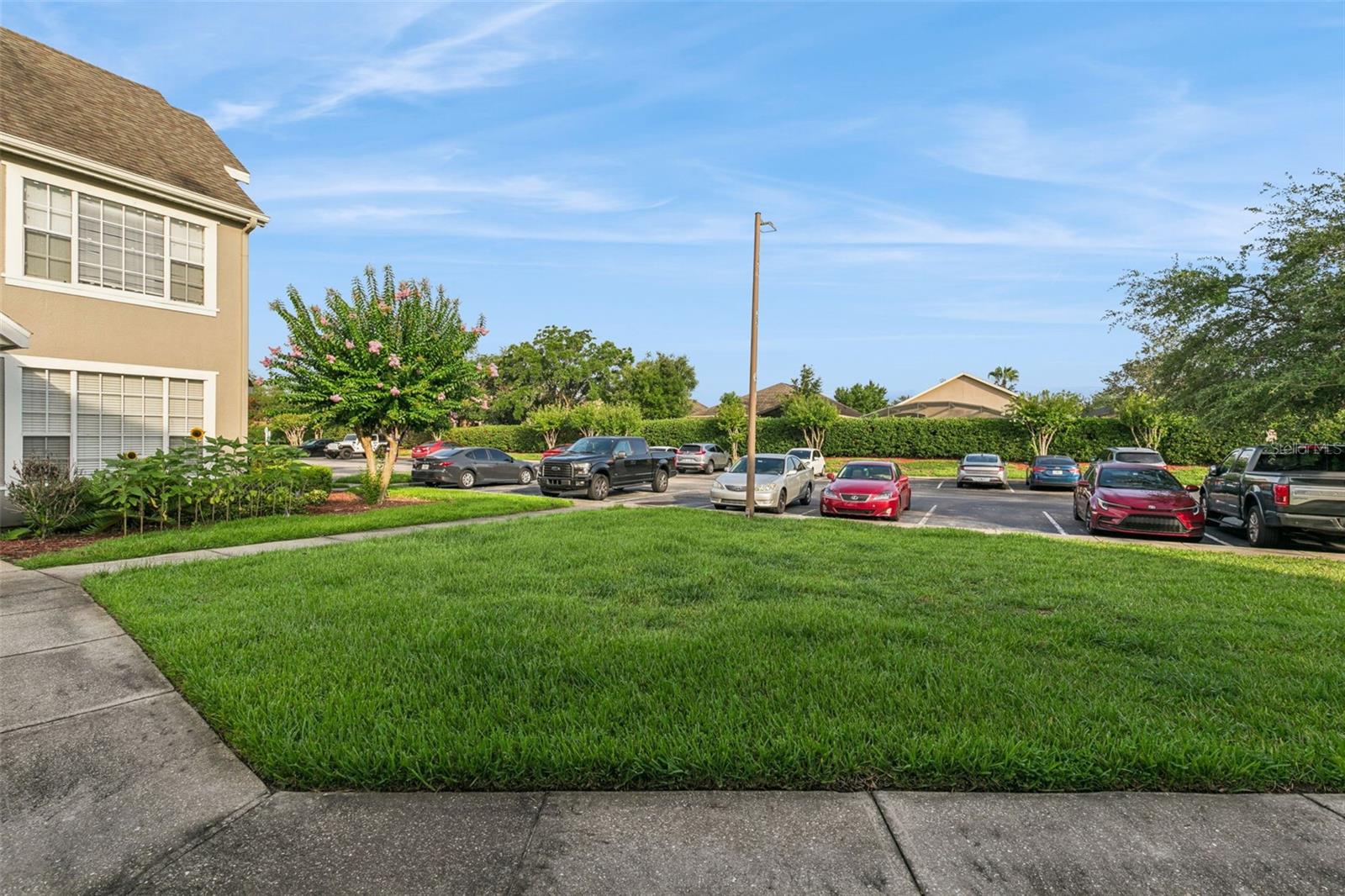 CENTRAL PK/LEE VISTA - Residential