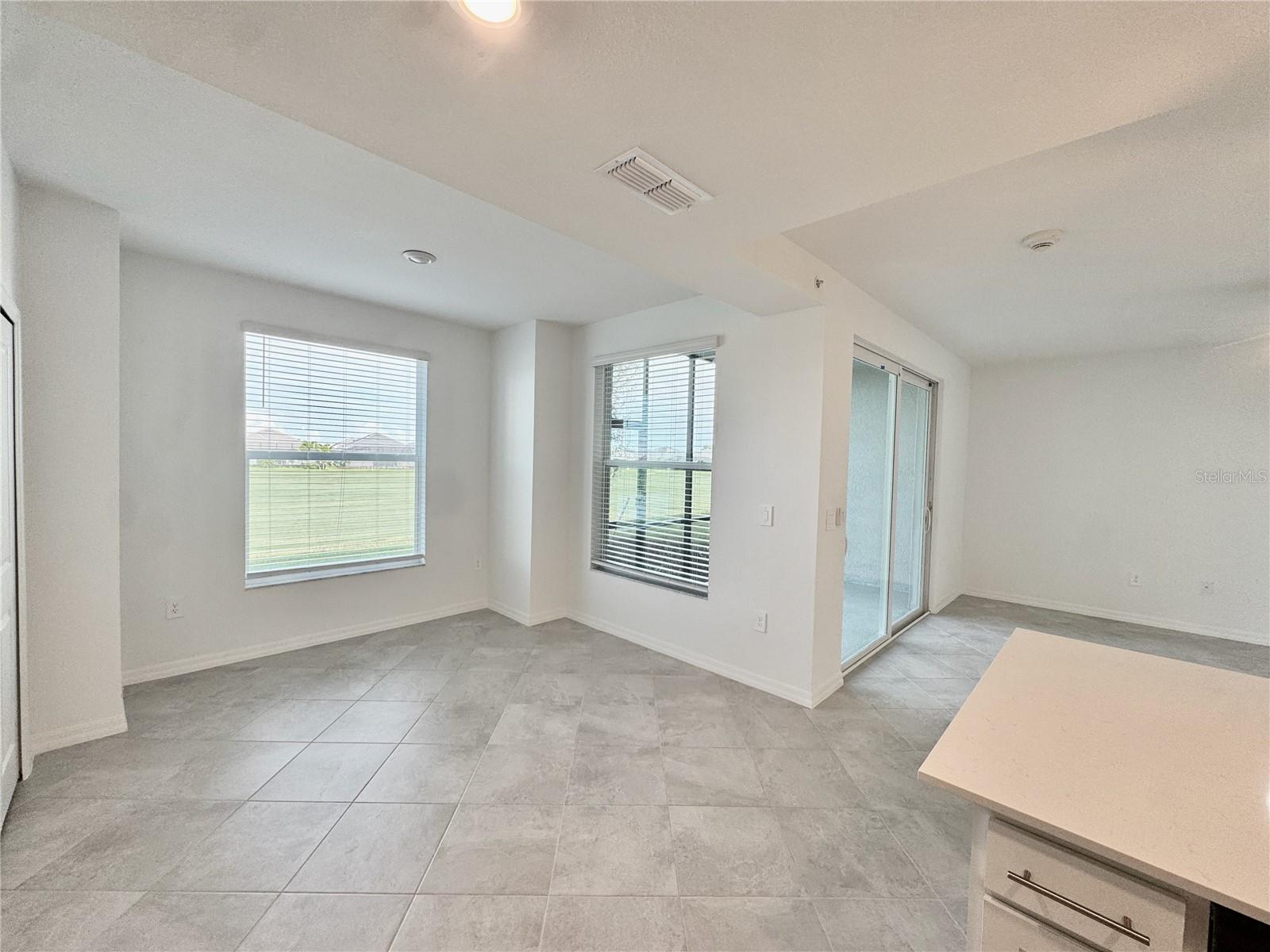 CALUSA COUNTRY CLUB - Residential Lease