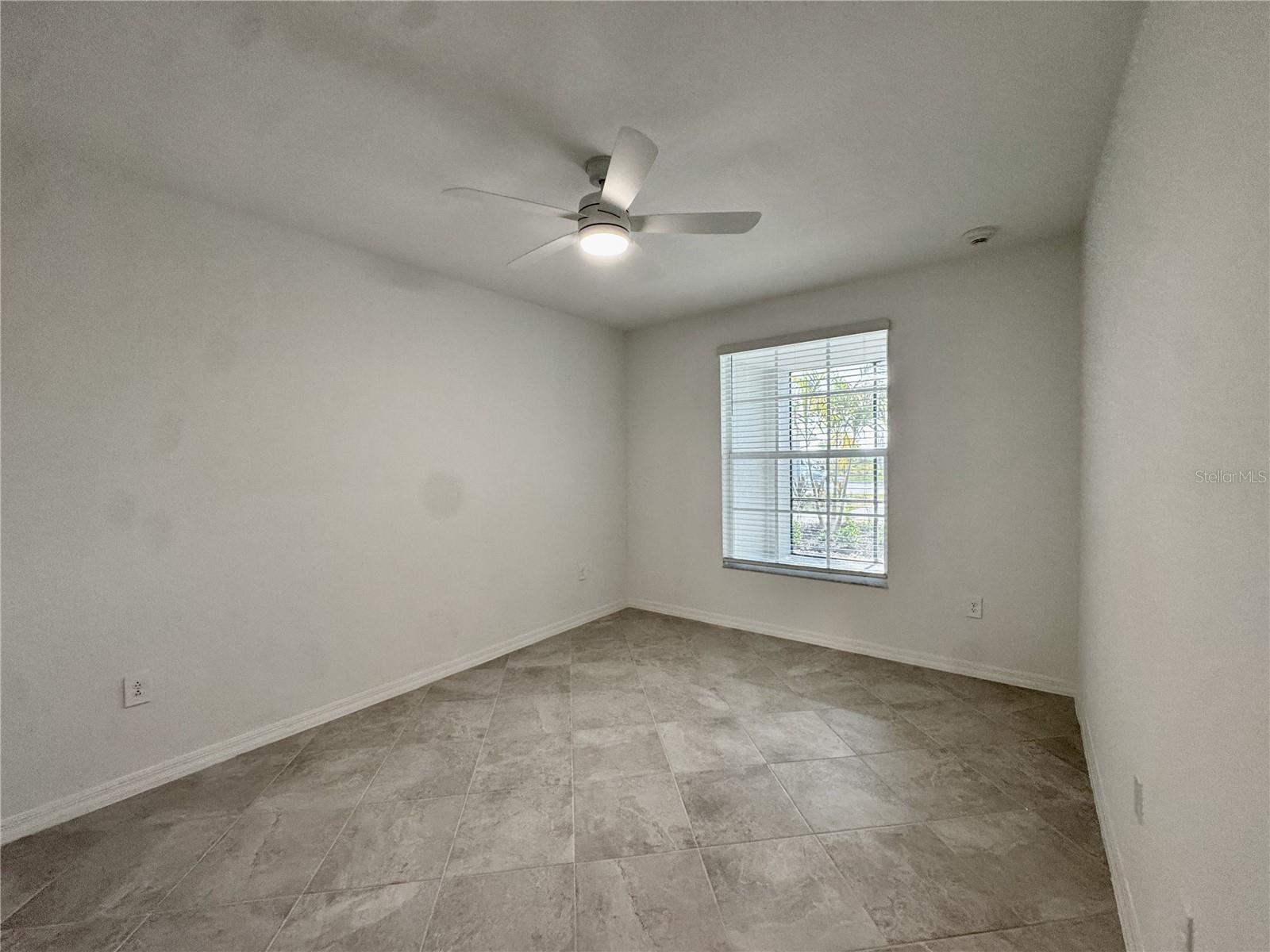 CALUSA COUNTRY CLUB - Residential Lease