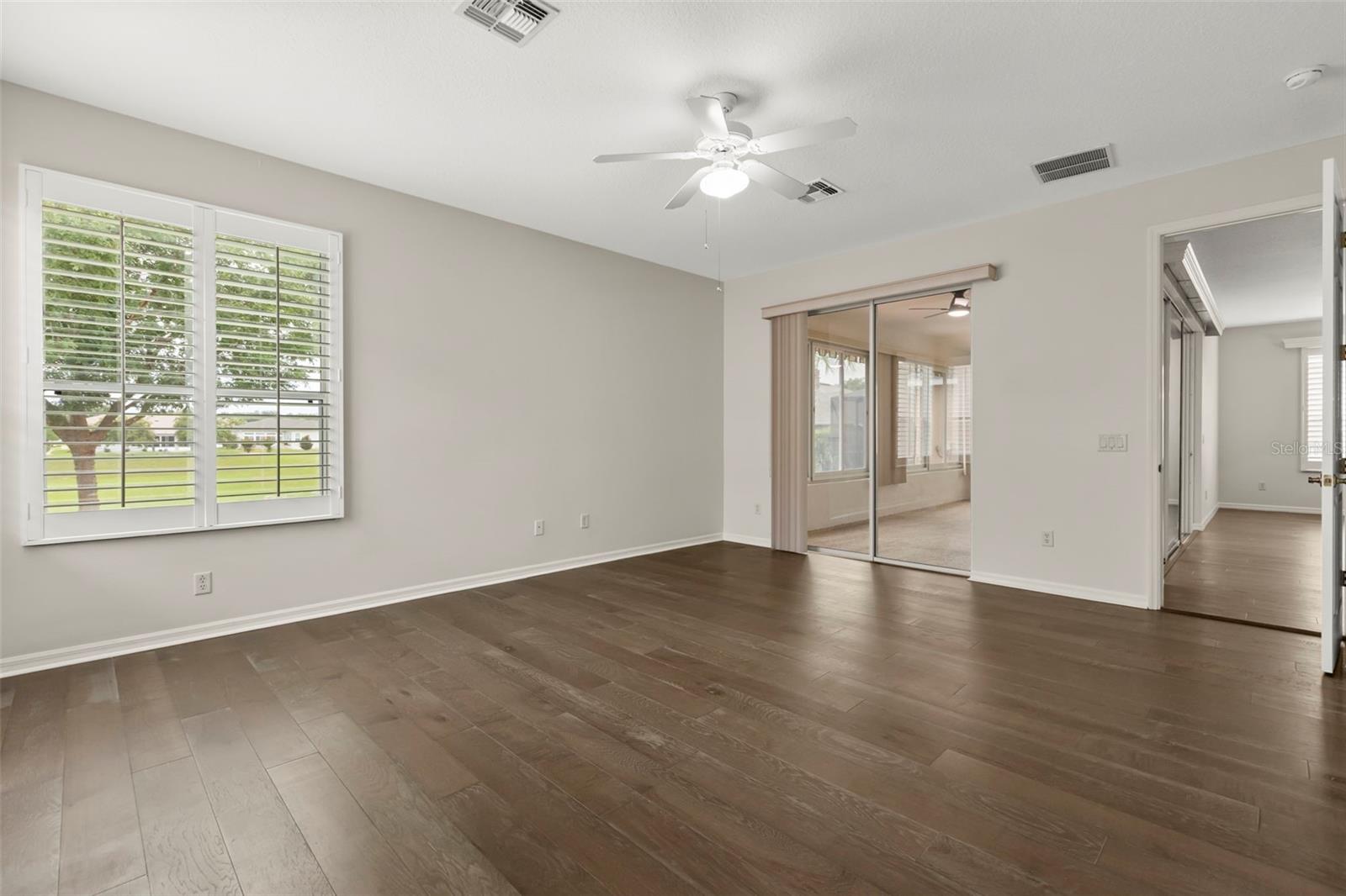 SUMMERGLEN - Residential