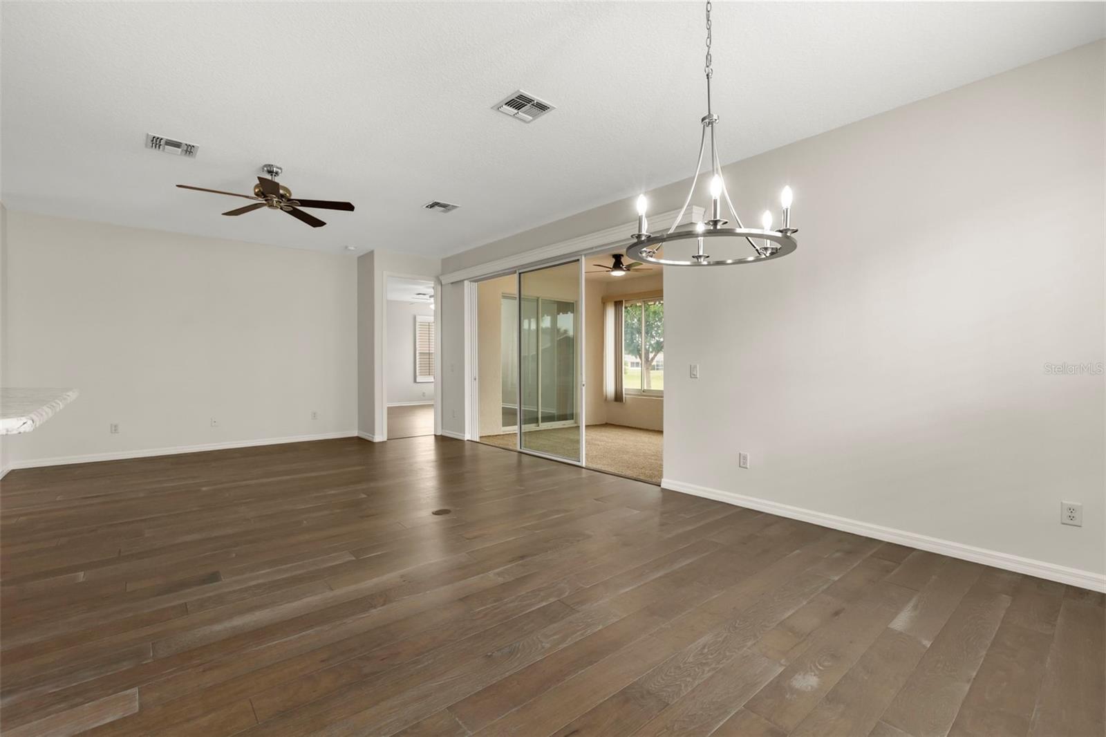 SUMMERGLEN - Residential