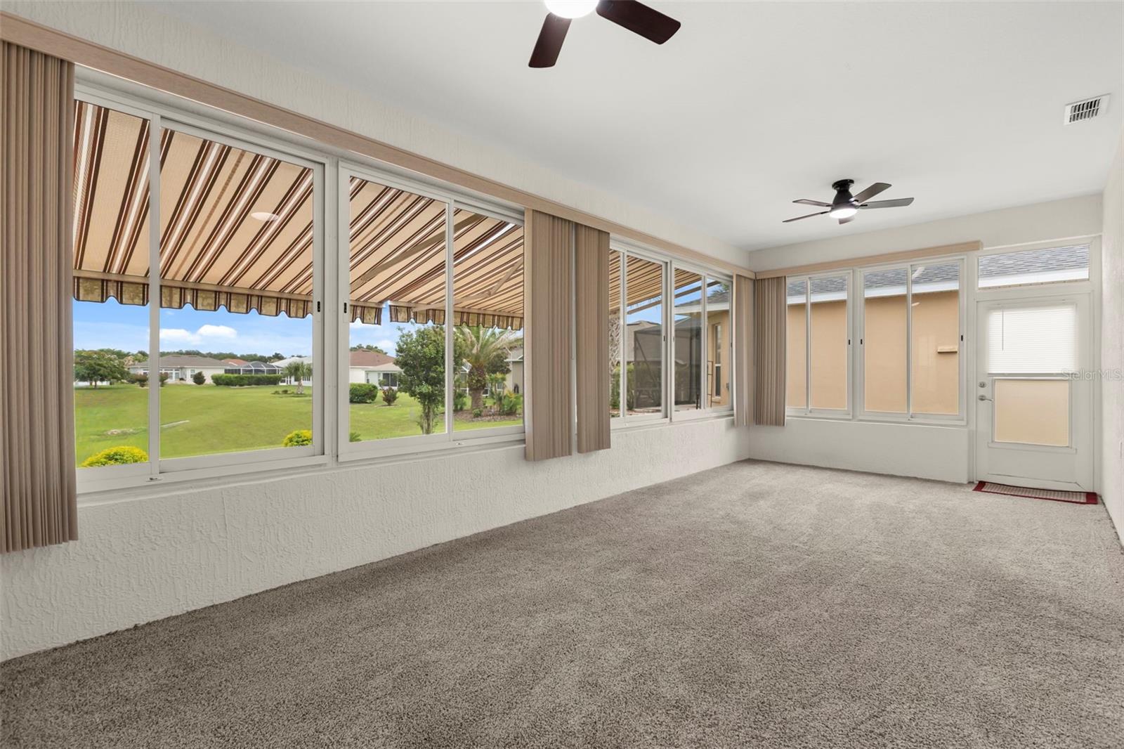 SUMMERGLEN - Residential