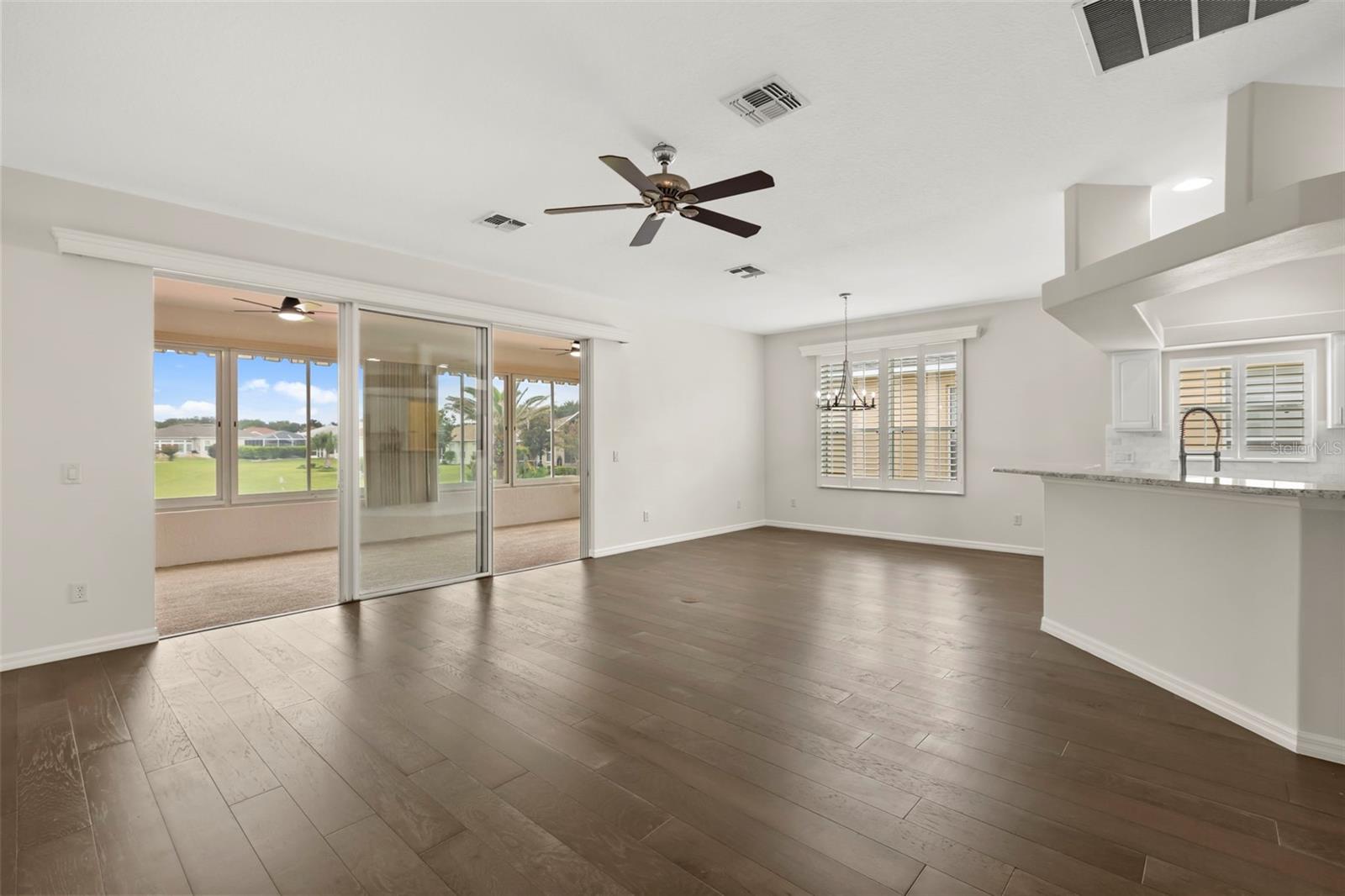 SUMMERGLEN - Residential