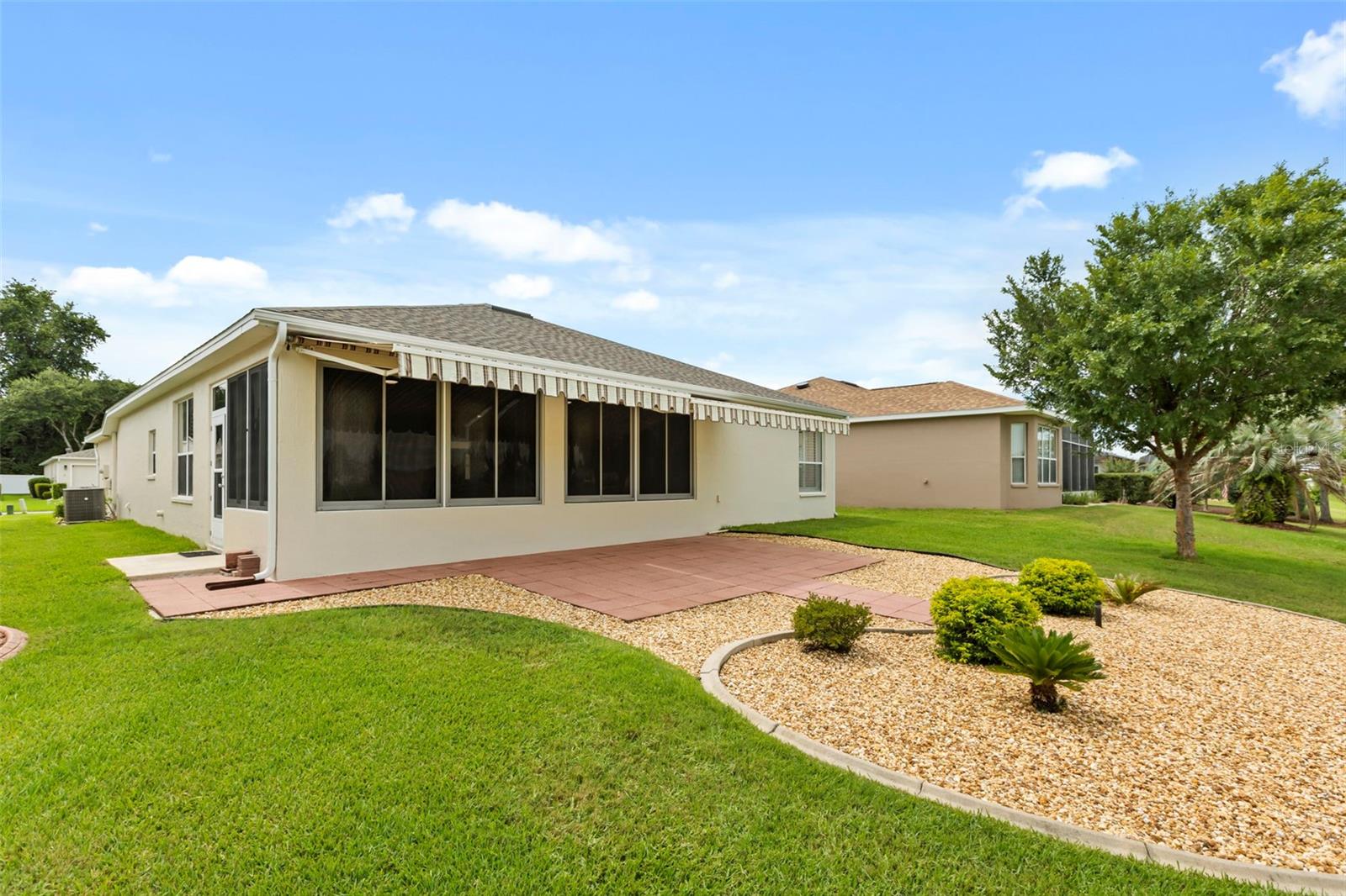 SUMMERGLEN - Residential