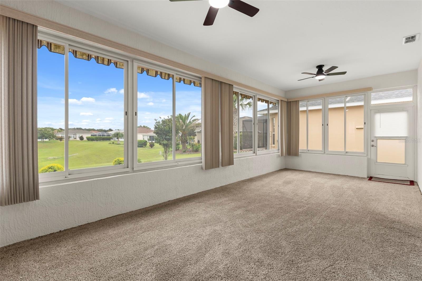 SUMMERGLEN - Residential