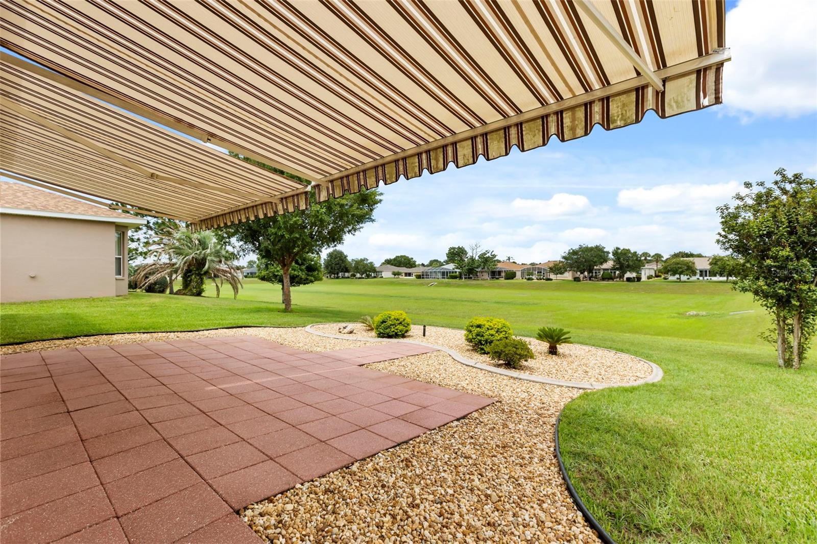 SUMMERGLEN - Residential