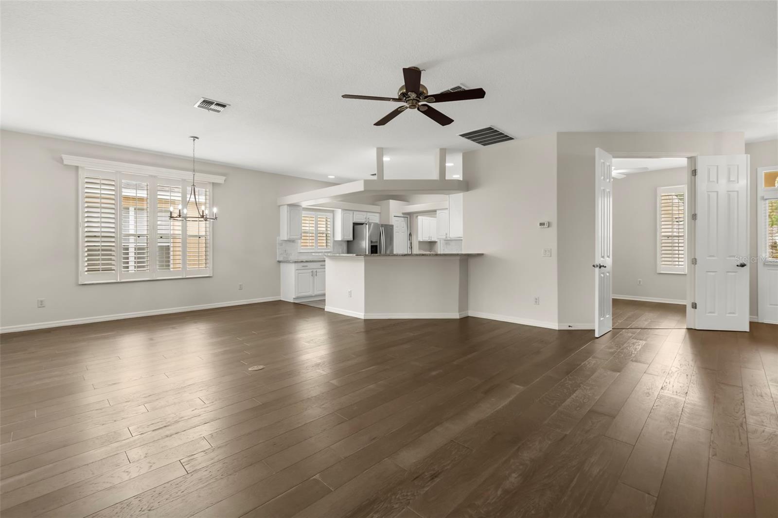SUMMERGLEN - Residential