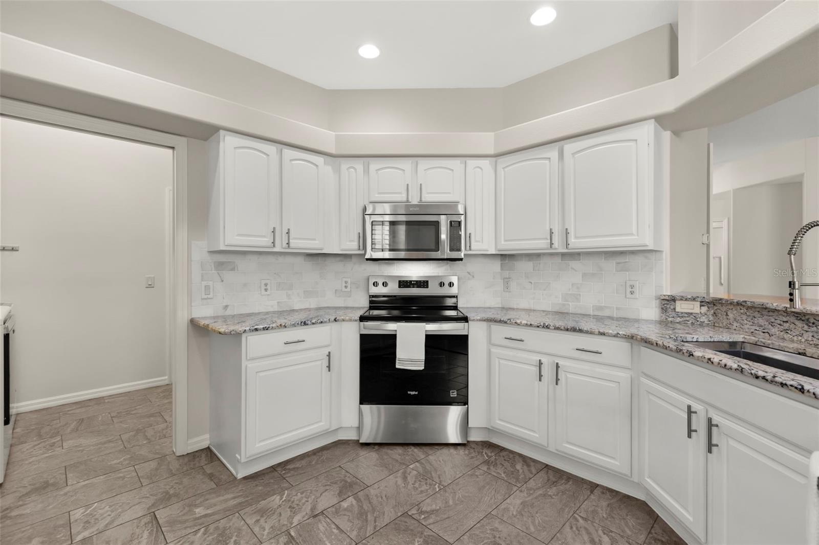 SUMMERGLEN - Residential