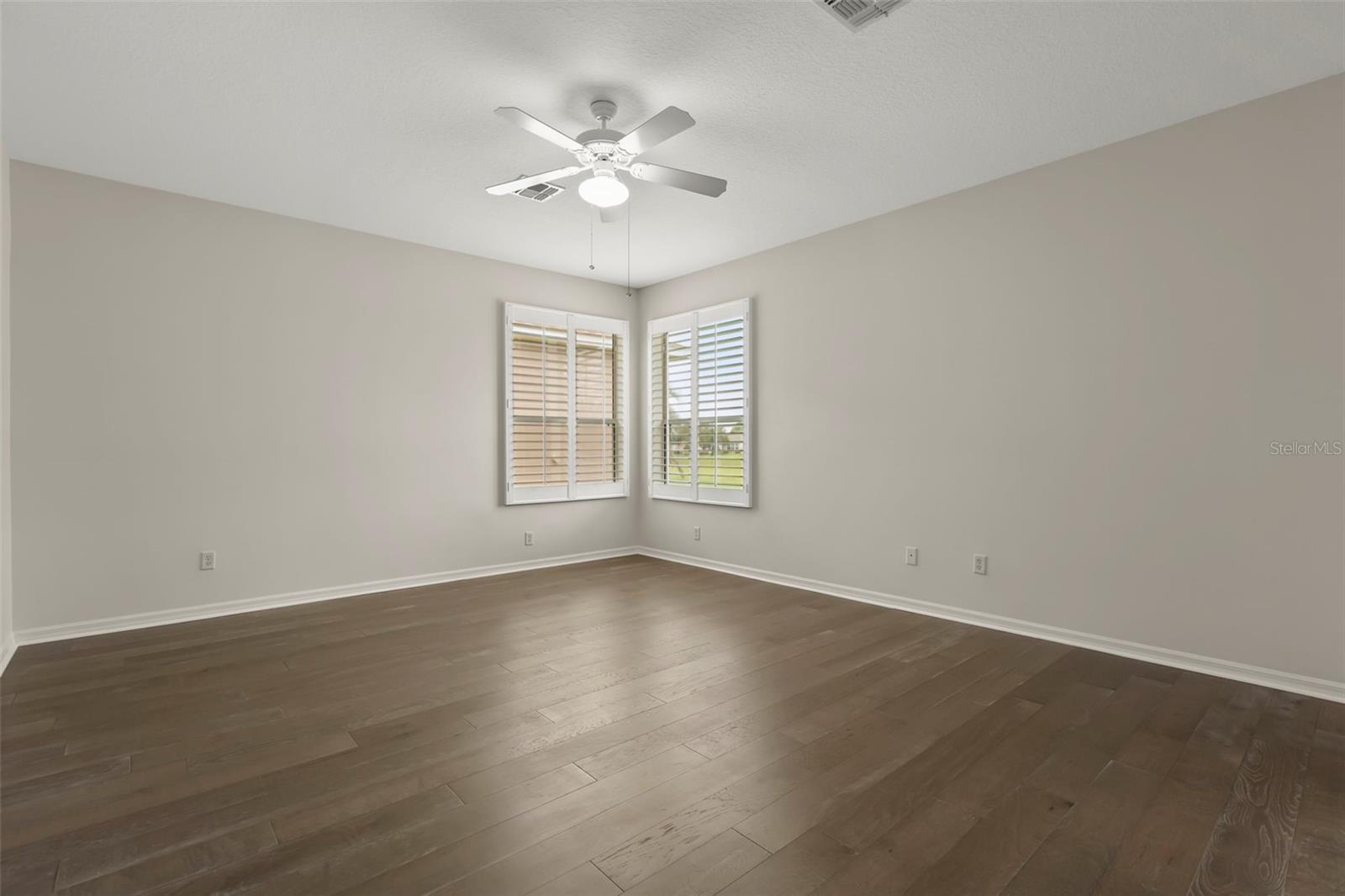 SUMMERGLEN - Residential