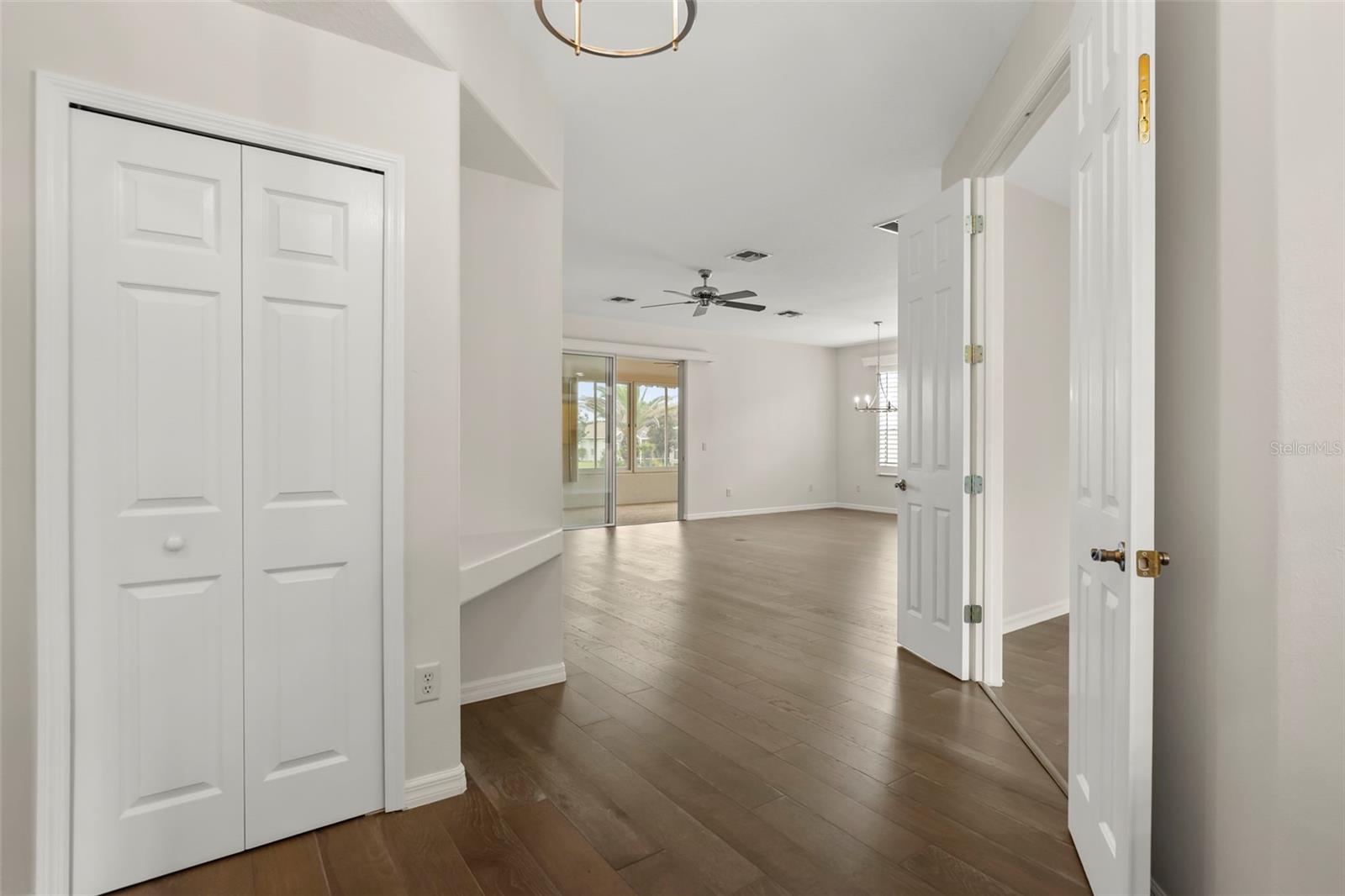 SUMMERGLEN - Residential