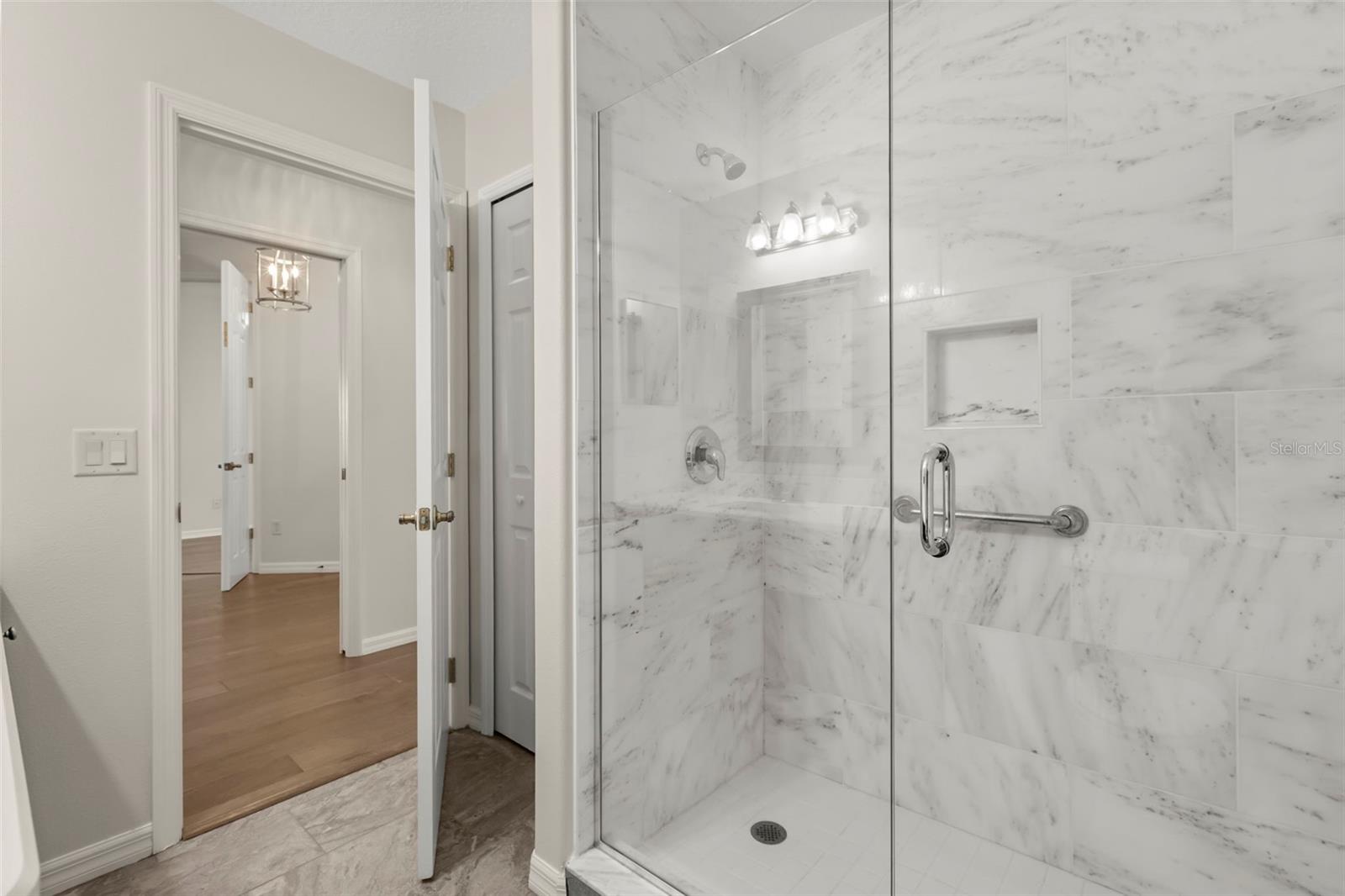 SUMMERGLEN - Residential