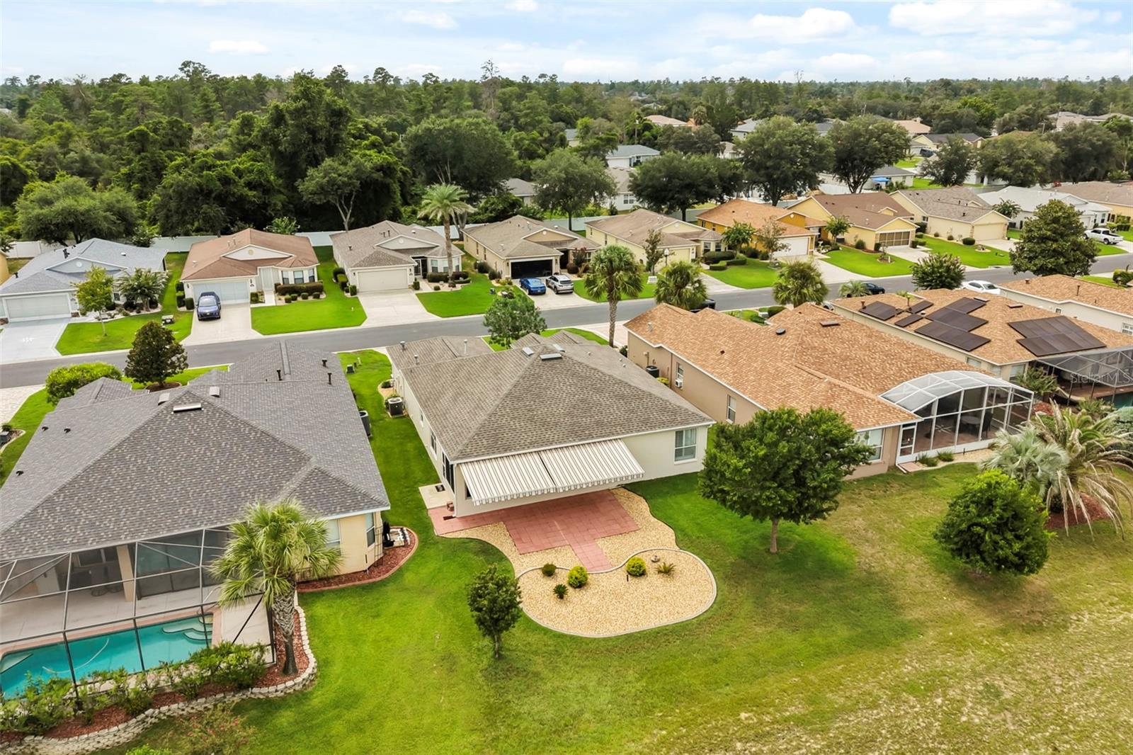 SUMMERGLEN - Residential