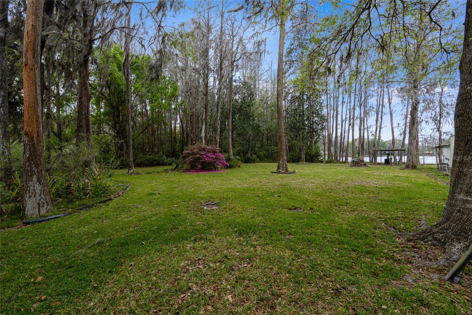 LAKE SHARON ESTATES - Residential