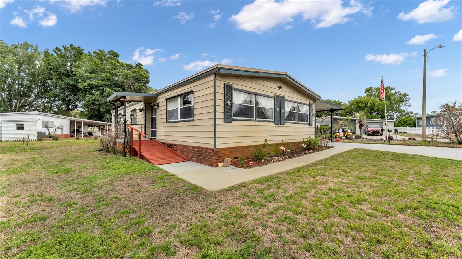 SUN-AIR COUNTRY CLUB - Residential