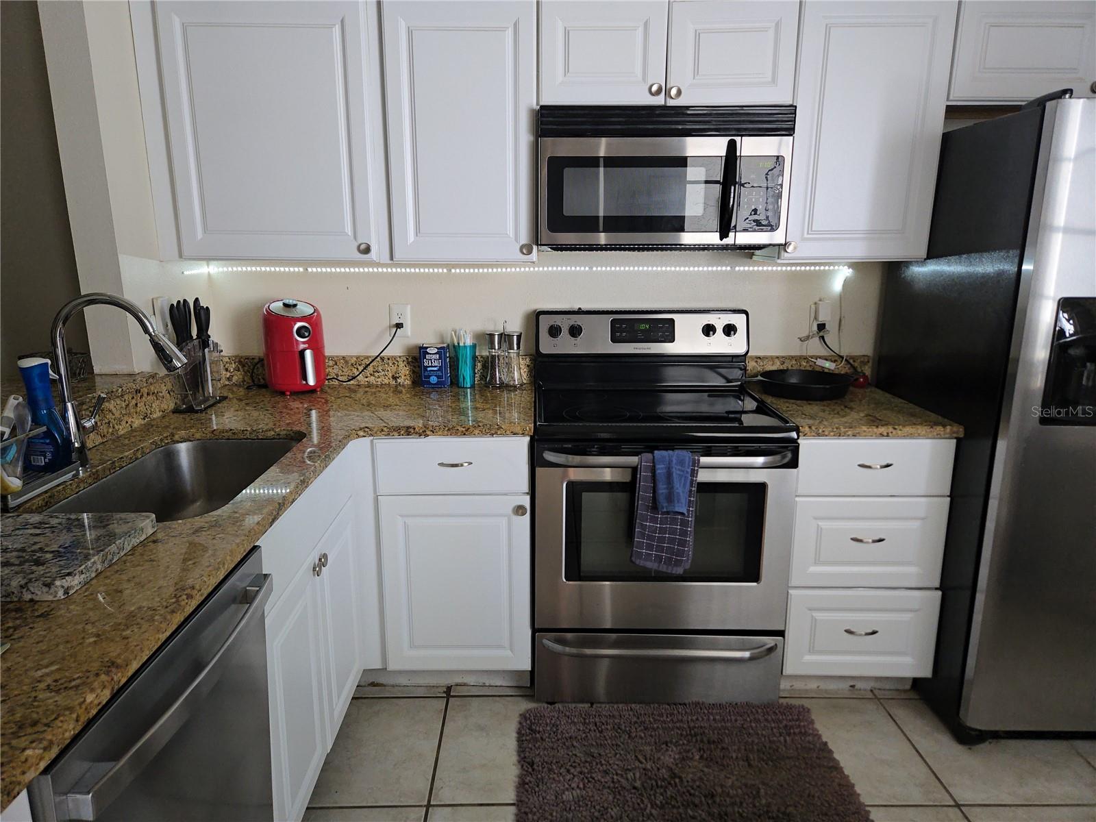 CLOVERPLACE CONDO - Residential