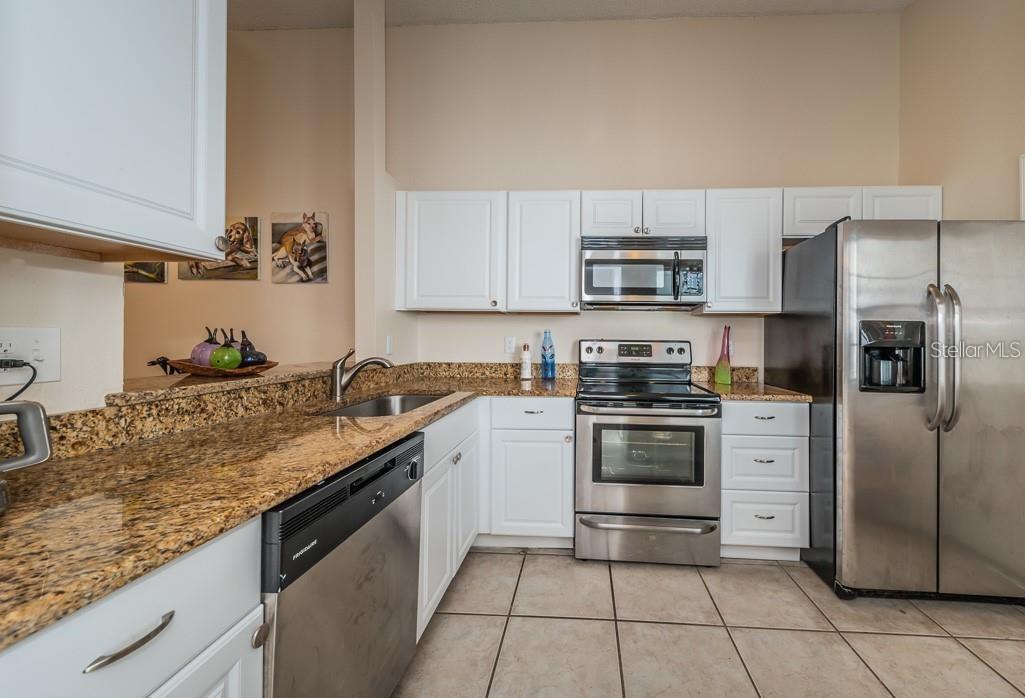 CLOVERPLACE CONDO - Residential