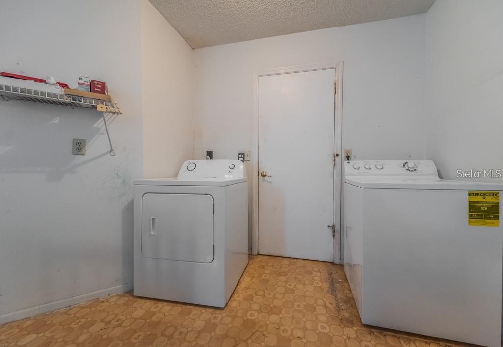 CLOVERPLACE CONDO - Residential