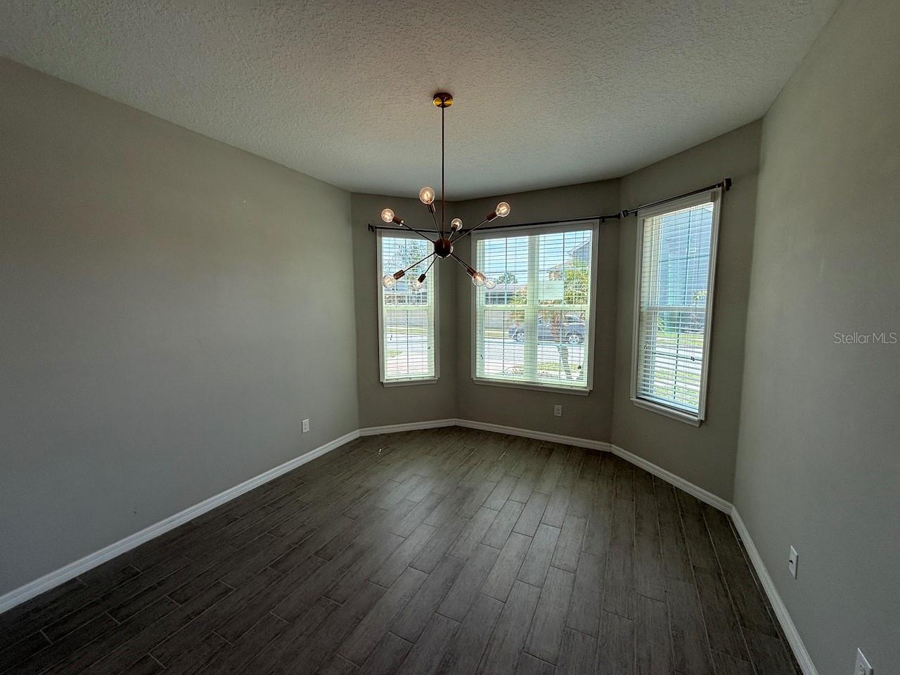 NOVA GROVE - Residential