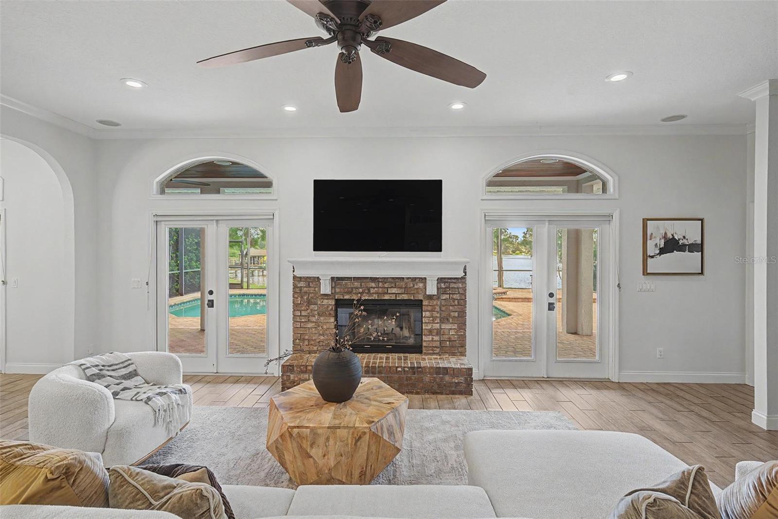 KEYSTONE CROSSINGS - Residential