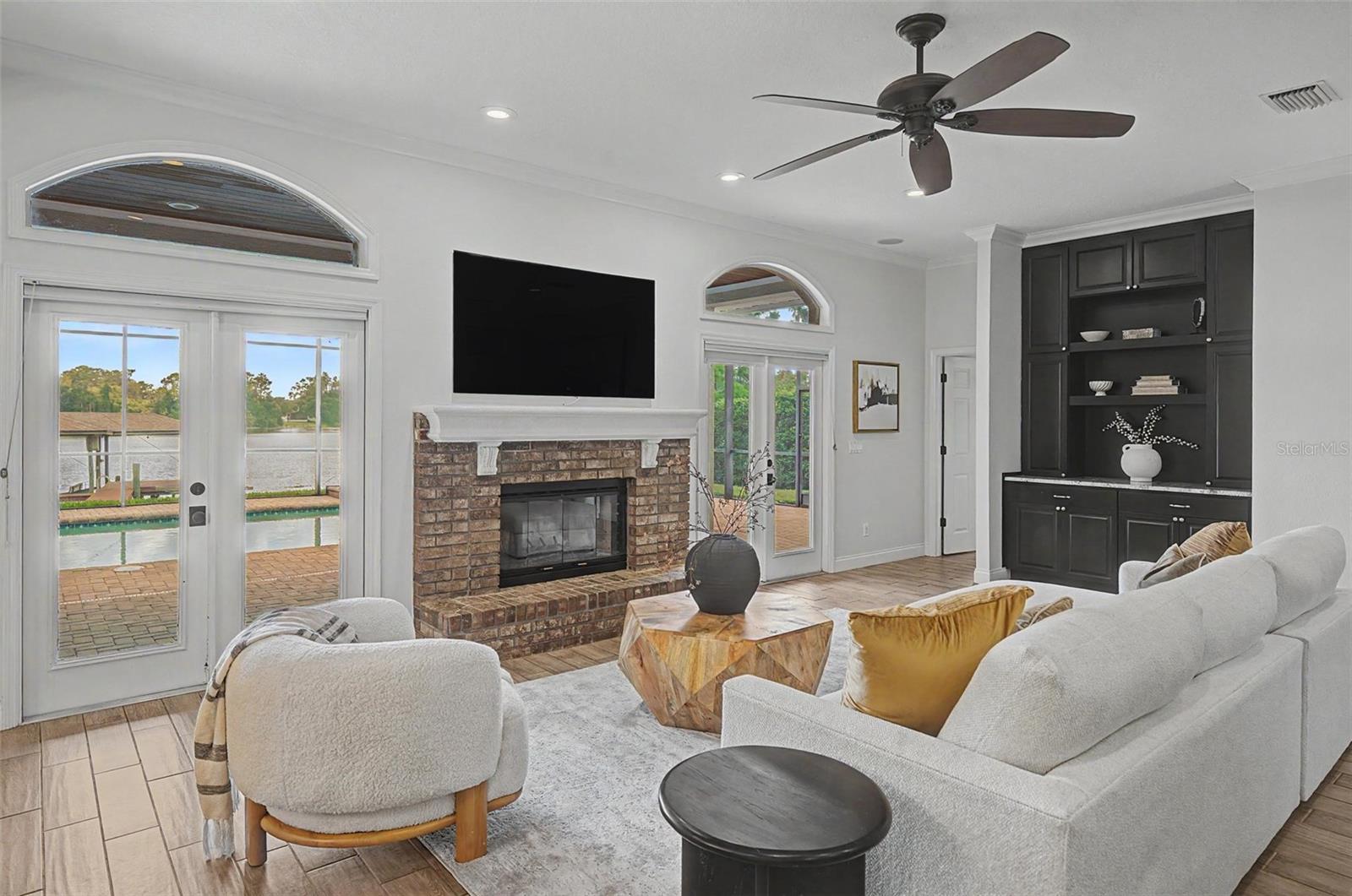 KEYSTONE CROSSINGS - Residential