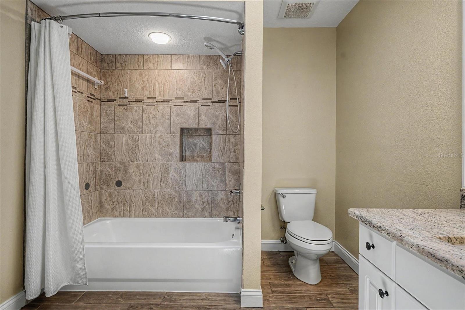 KEYSTONE CROSSINGS - Residential