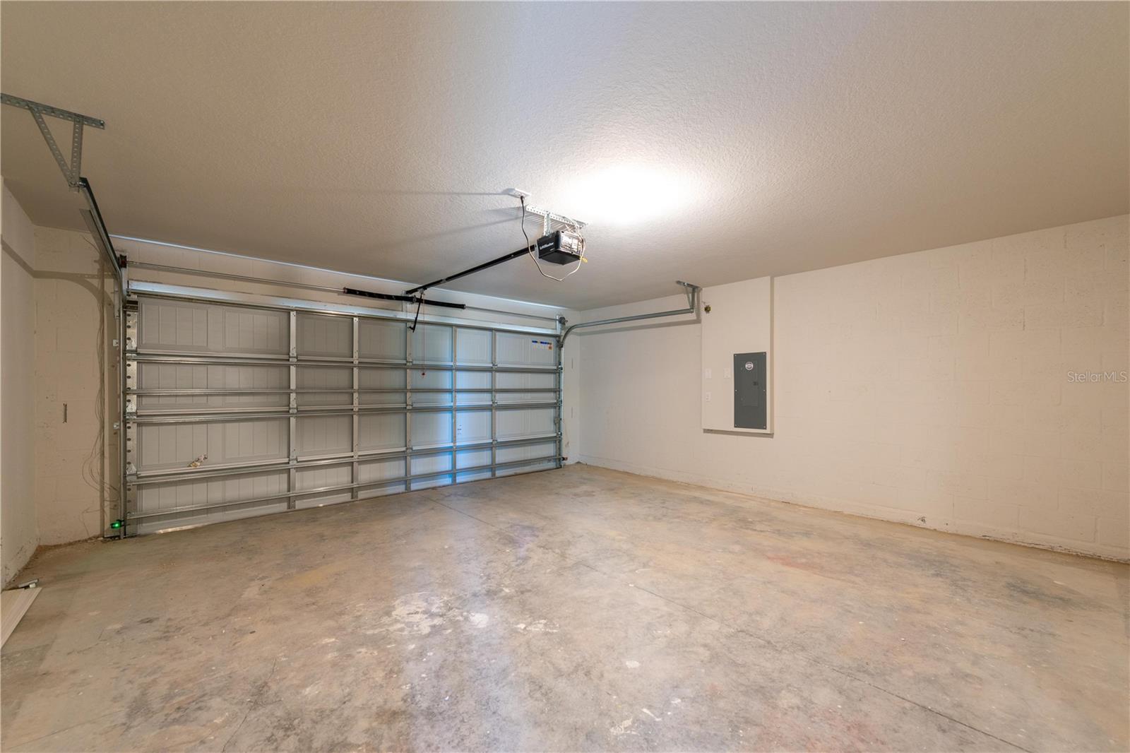 SPRING HILL - Residential Lease