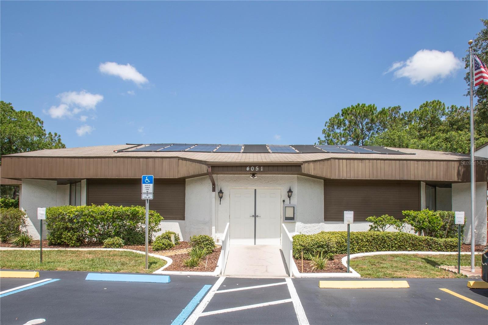 WOODTRAIL CONDO - Residential
