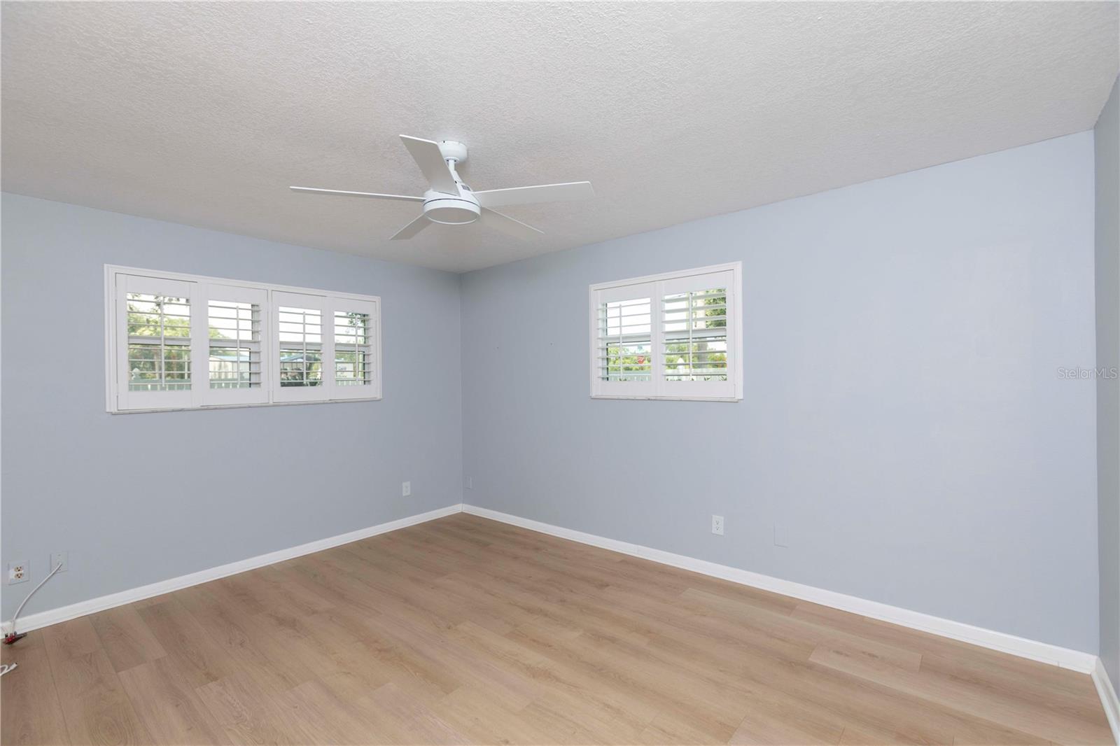 WOODTRAIL CONDO - Residential