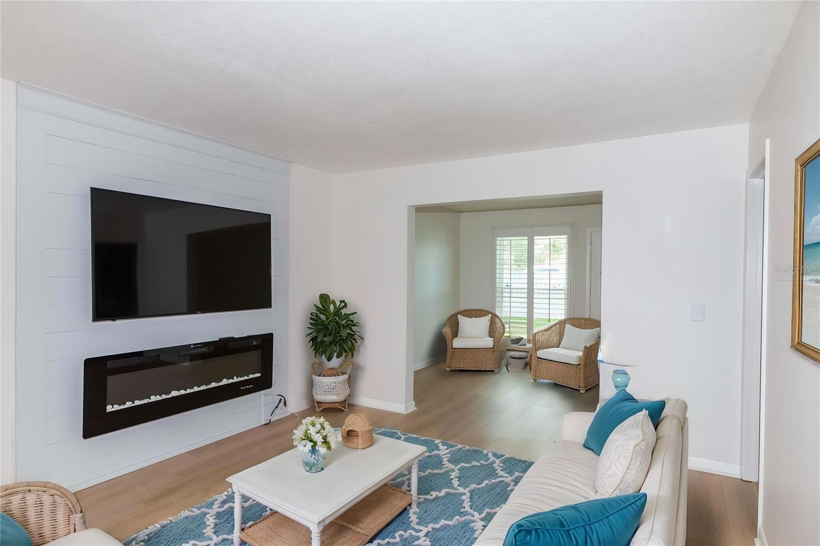 WOODTRAIL CONDO - Residential