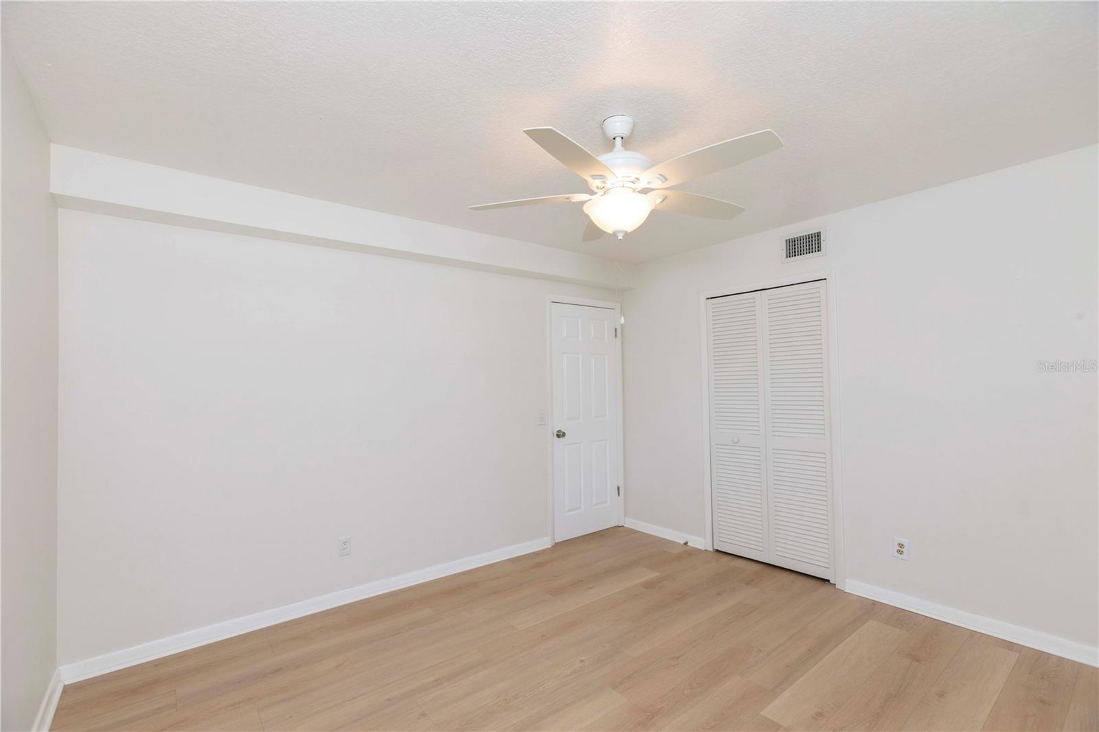 WOODTRAIL CONDO - Residential