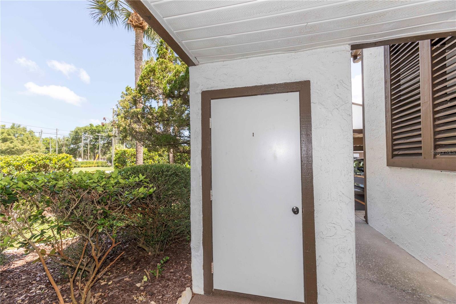 WOODTRAIL CONDO - Residential