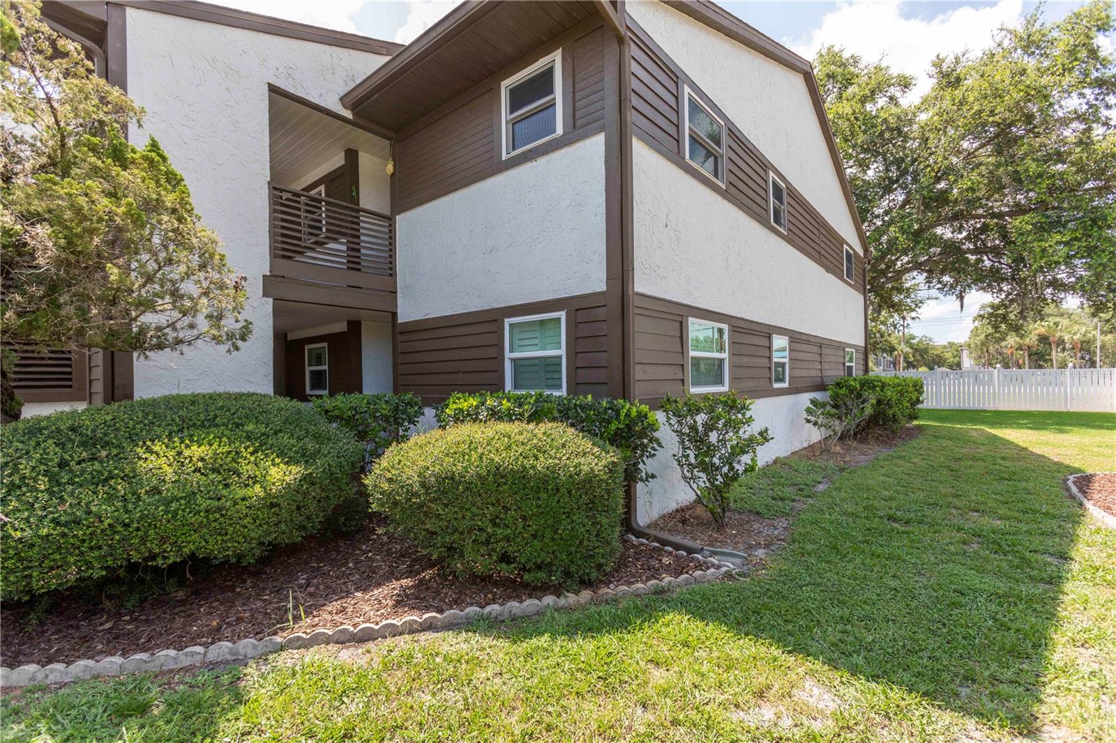 WOODTRAIL CONDO - Residential