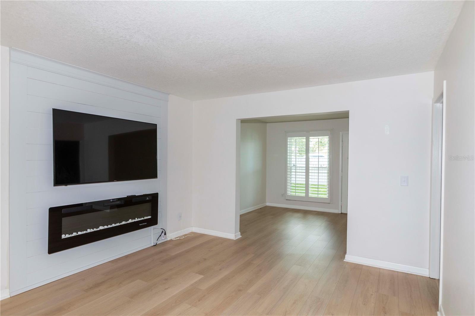 WOODTRAIL CONDO - Residential