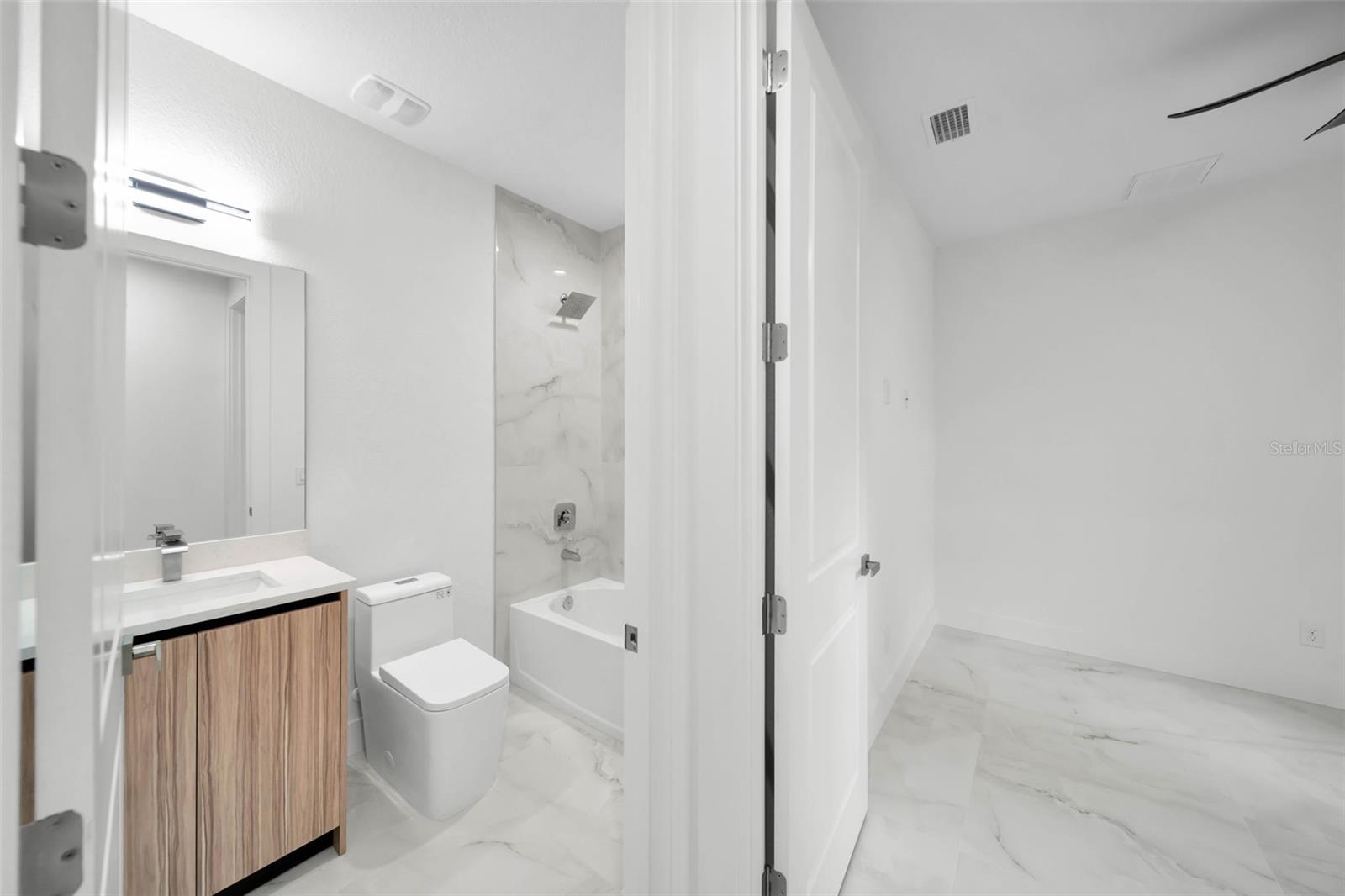 PORT CHARLOTTE SUB 29 - Residential Lease