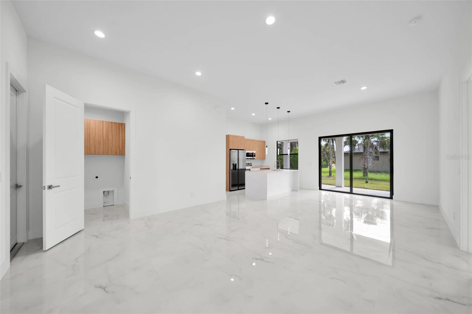 PORT CHARLOTTE SUB 29 - Residential Lease