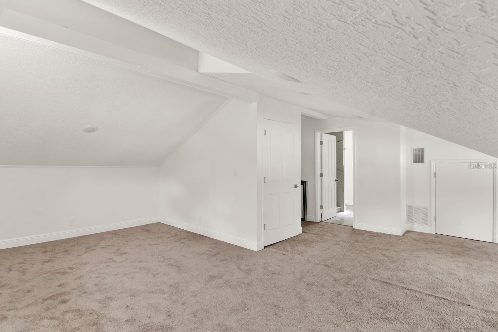 SUNSHINE PARK - Residential