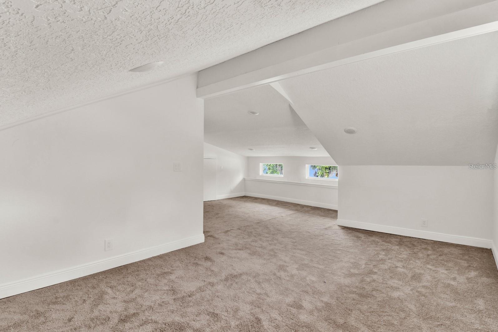 SUNSHINE PARK - Residential