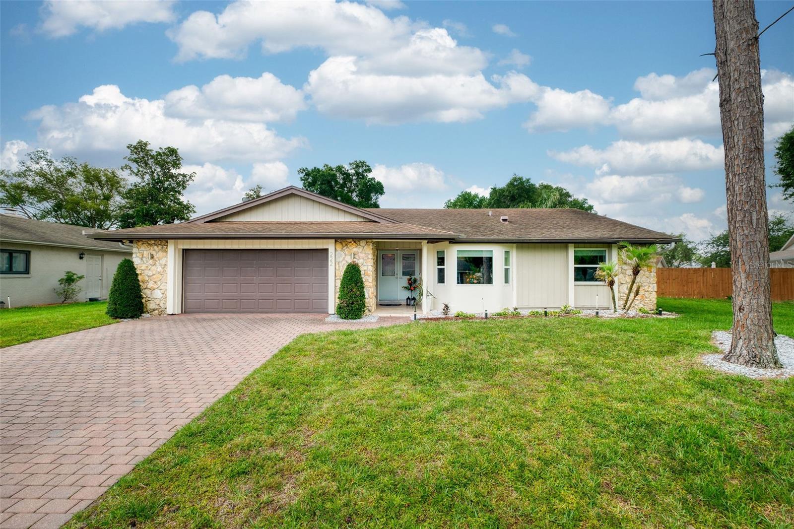 WEKIVA HUNT CLUB 3 FOX HUNT SEC 3 - Residential