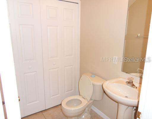 CHARLESTON PLACE TOWNHOMES - Residential Lease