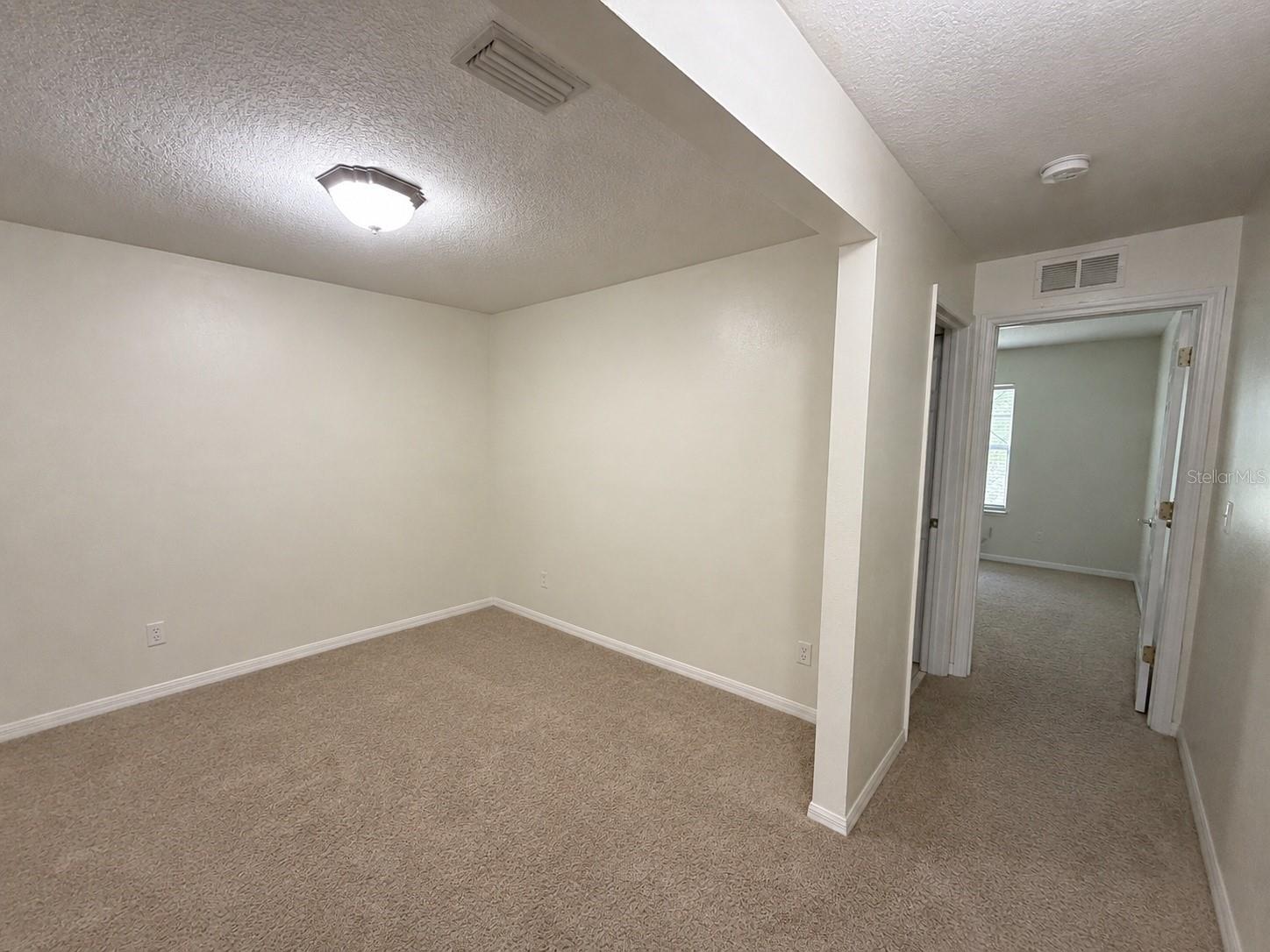 CHARLESTON PLACE TOWNHOMES - Residential Lease
