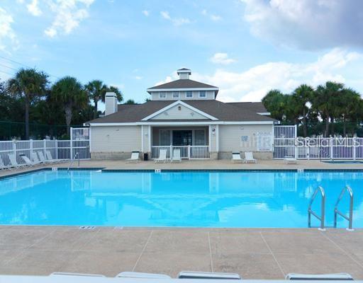 CHARLESTON PLACE TOWNHOMES - Residential Lease